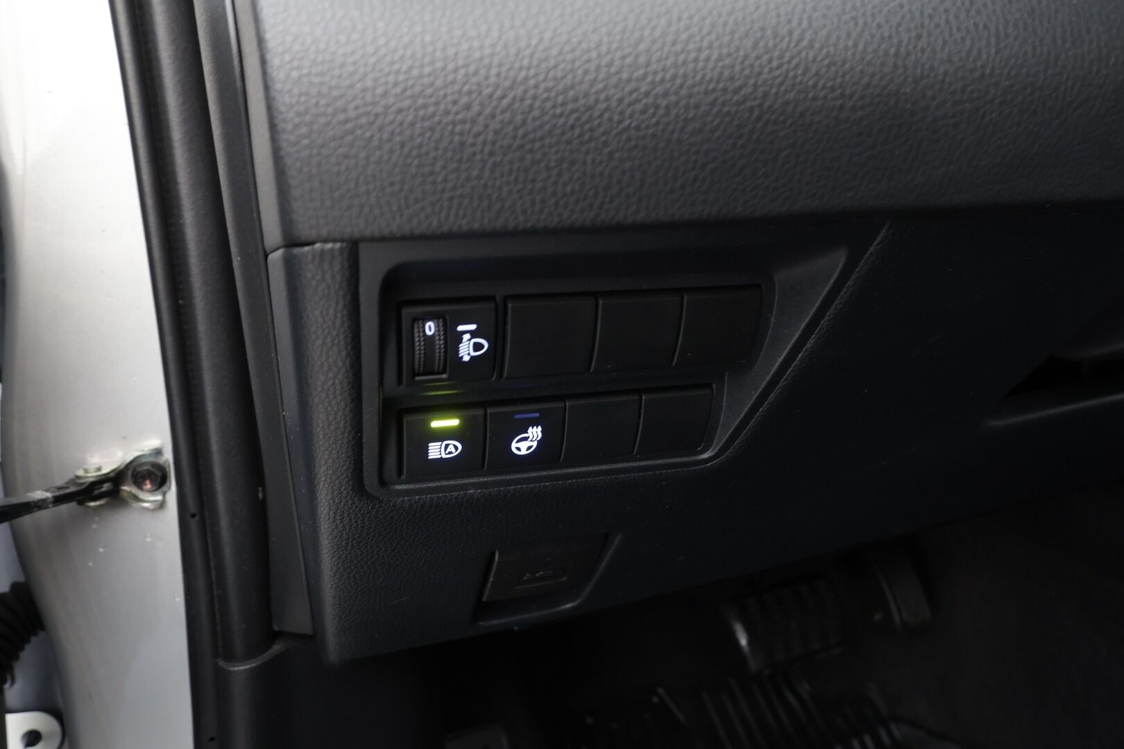 Toyota Yaris 2021 1,5 Hybrid Active * ACC / P.Kamera / Navi / Autom.Ilmastointi / Bluetooth * - 1.Om Suomi-auto / Kahdet Renkaat / Merkkihuollettu