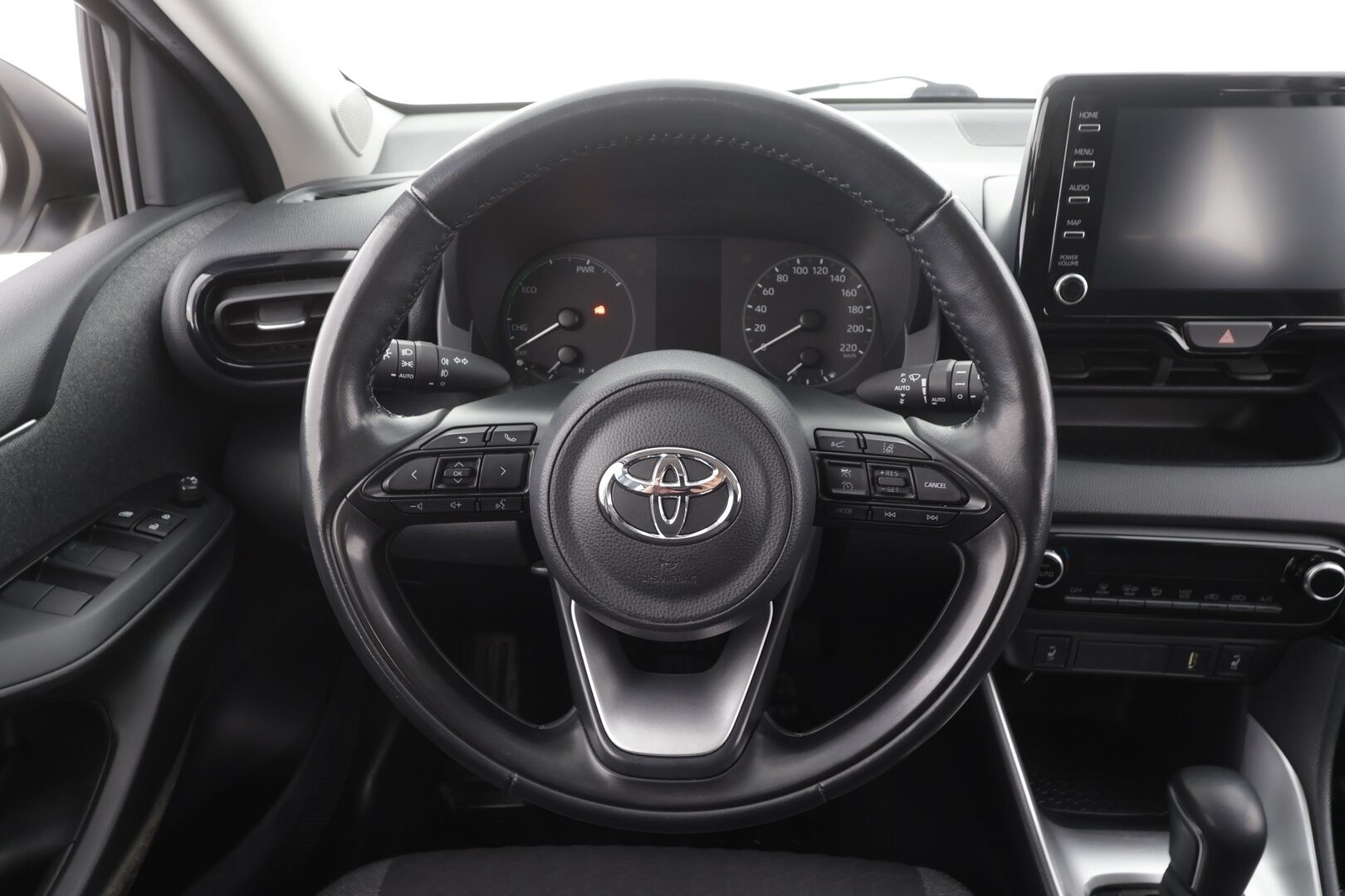 Toyota Yaris 2021 1,5 Hybrid Active * ACC / P.Kamera / Navi / Autom.Ilmastointi / Bluetooth * - 1.Om Suomi-auto / Kahdet Renkaat / Merkkihuollettu