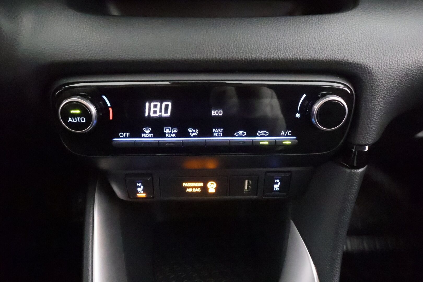 Toyota Yaris 2021 1,5 Hybrid Active * ACC / P.kamera / Kaistavahti / Navi / Apple&Android / Keyless / Ratinlämmitin * - Suomi-auto / Kahdet renkaat aluvanteilla / Merkkihuollettu - HULLUT AVAJAISHULINAT KORKOTARJOUS 3,29 %