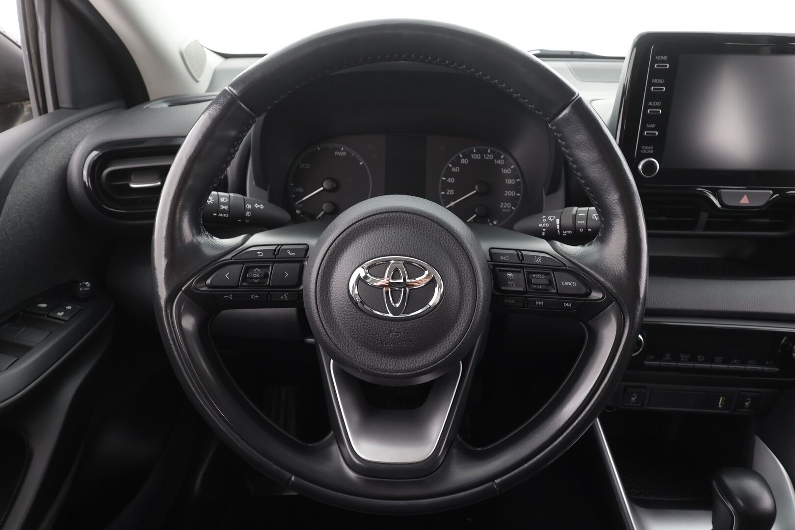 Toyota Yaris 2021 1,5 Hybrid Active * ACC / P.kamera / Kaistavahti / Navi / Apple&Android / Keyless / Ratinlämmitin * - Suomi-auto / Kahdet renkaat aluvanteilla / Merkkihuollettu - HULLUT AVAJAISHULINAT KORKOTARJOUS 3,29 %