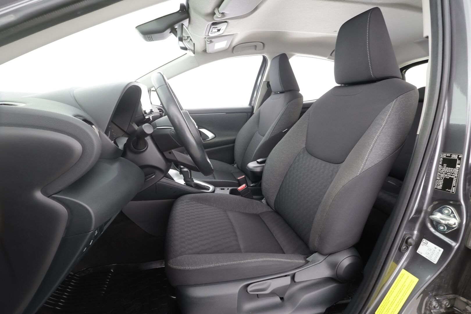 Toyota Yaris 2021 1,5 Hybrid Active - | ACC | P.Kamera | Navi | Kaistavahti | Keyless | Apple&Android | 1-om Suomi-auto |