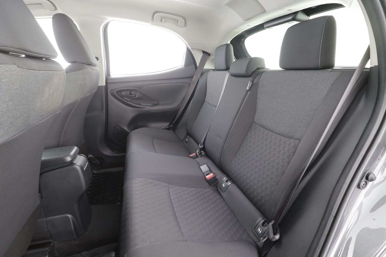 Toyota Yaris 2021 1,5 Hybrid Active - | ACC | P.Kamera | Navi | Kaistavahti | Keyless | Apple&Android | 1-om Suomi-auto |