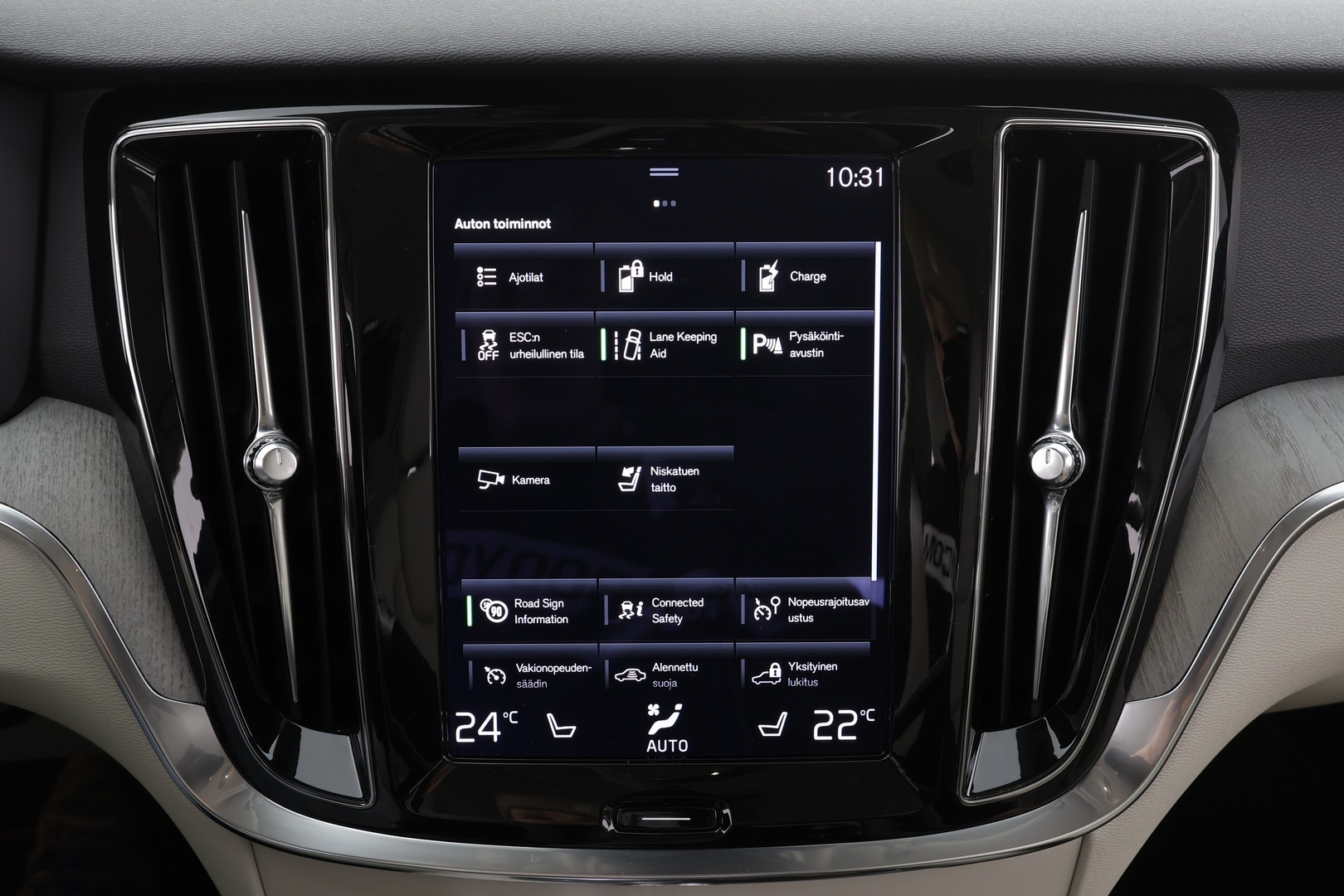 Volvo V60 2022 T6 TwE AWD Business Inscription Edition aut * ACC / P.kamera / Full LED / Muistipenkki / Navi / Webasto * - 1.Om Suomi-auto / Kahdet renkaat aluvanteilla