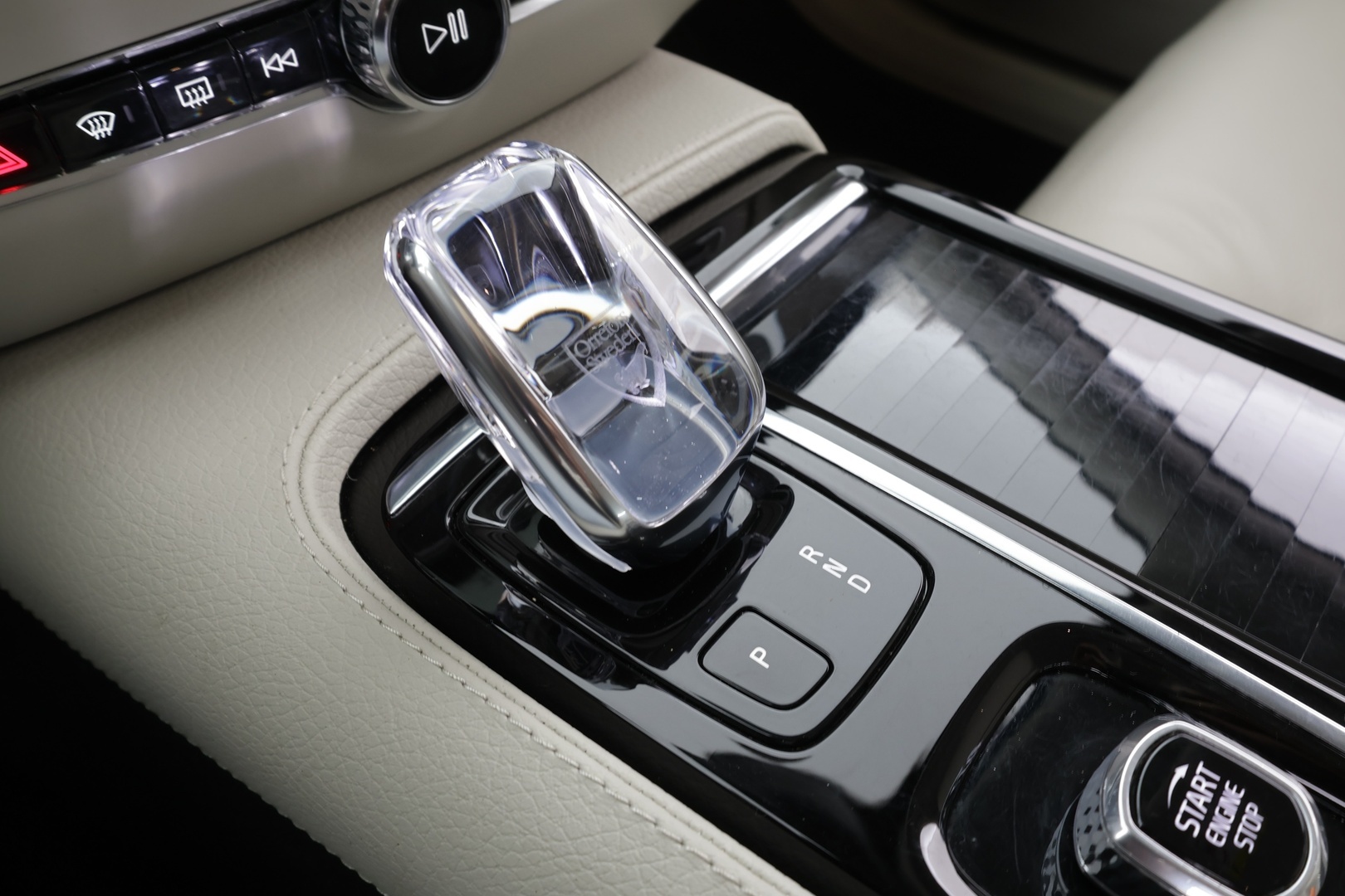 Volvo V60 2022 T6 TwE AWD Business Inscription Edition aut * ACC / P.kamera / Full LED / Muistipenkki / Navi / Webasto * - 1.Om Suomi-auto / Kahdet renkaat aluvanteilla