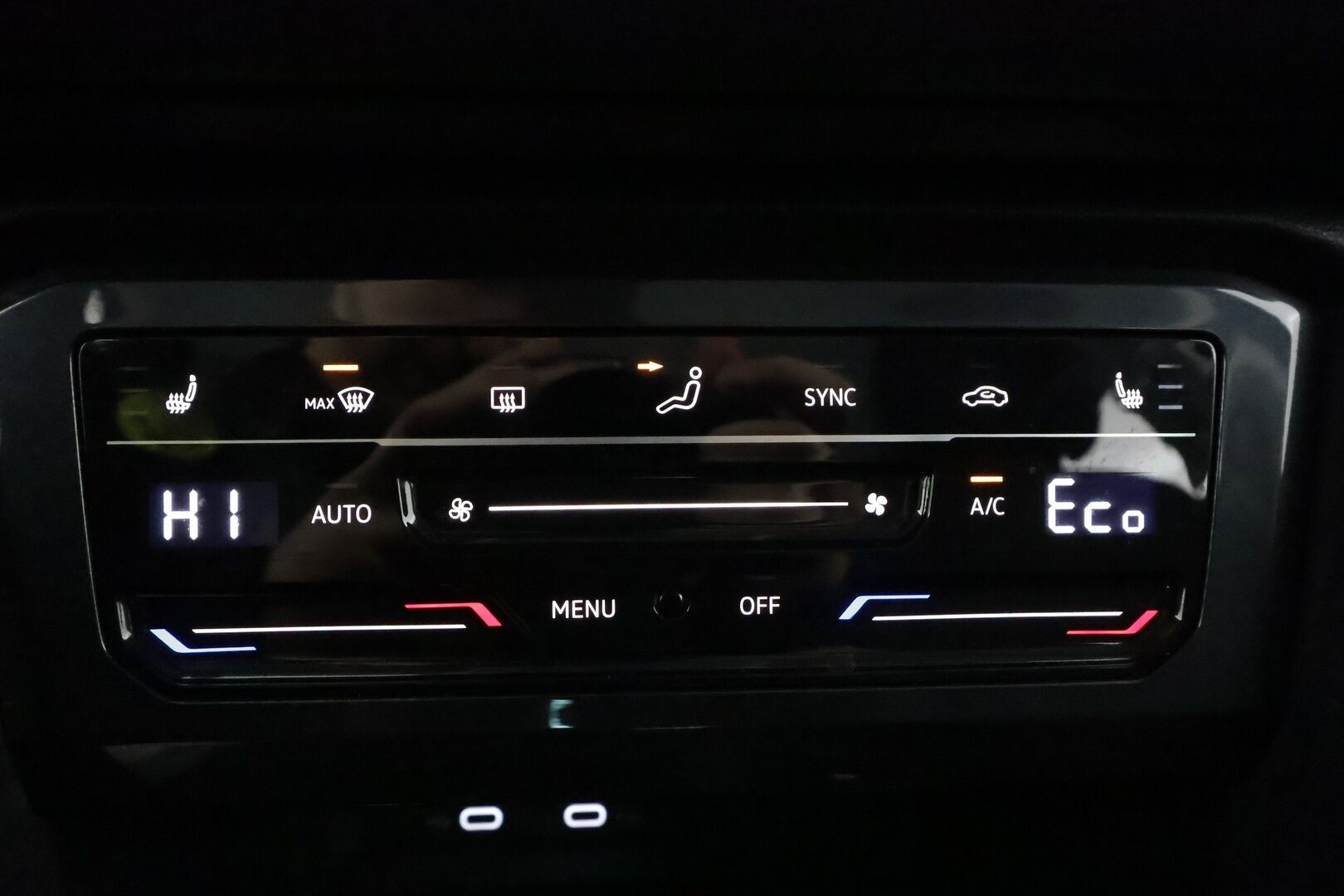 Volkswagen Tiguan 2021 Style Business eHybrid 180 kW DSG * ACC / IQ-Light / Koukku / Ergo-sporttipenkit / P.Kamera / Keyless* - 1.Om Suomi-auto / 2x Lataus / Kahdet Renkaat