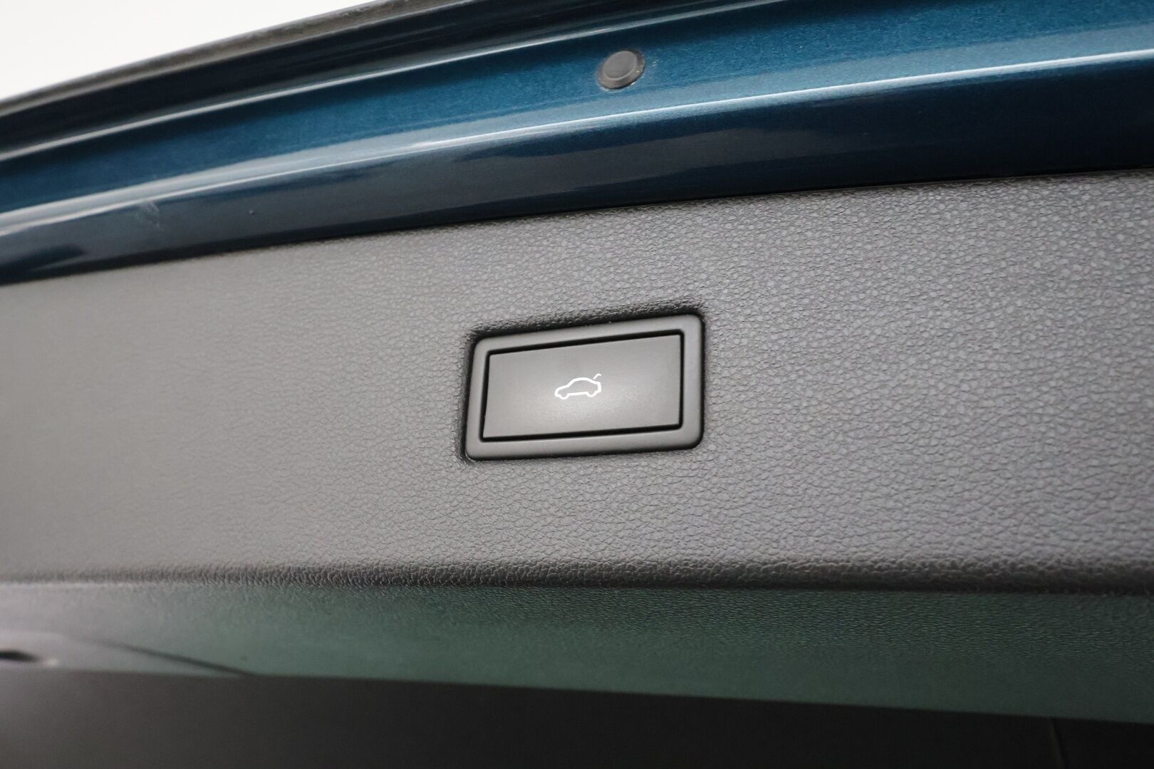 Volkswagen Tiguan 2021 Style Business eHybrid 180 kW DSG * ACC / IQ-Light / Koukku / Ergo-sporttipenkit / P.Kamera / Keyless* - 1.Om Suomi-auto / 2x Lataus / Kahdet Renkaat