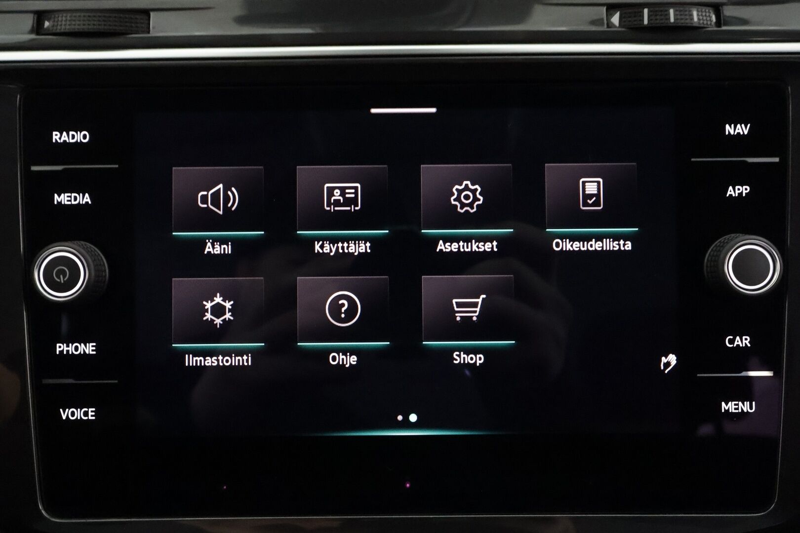 Volkswagen Tiguan 2021 Style Business eHybrid 180 kW DSG * ACC / IQ-Light / Koukku / Ergo-sporttipenkit / P.Kamera / Keyless* - 1.Om Suomi-auto / 2x Lataus / Kahdet Renkaat