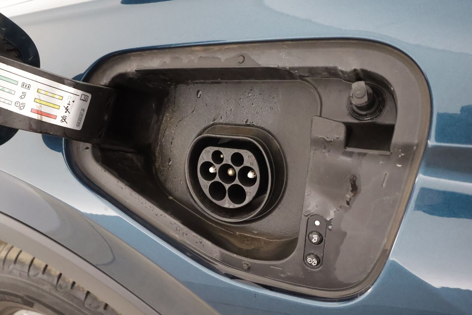 Volkswagen Tiguan 2021 Style Business eHybrid 180 kW DSG * ACC / IQ-Light / Koukku / Ergo-sporttipenkit / P.Kamera / Keyless* - 1.Om Suomi-auto / 2x Lataus / Kahdet Renkaat