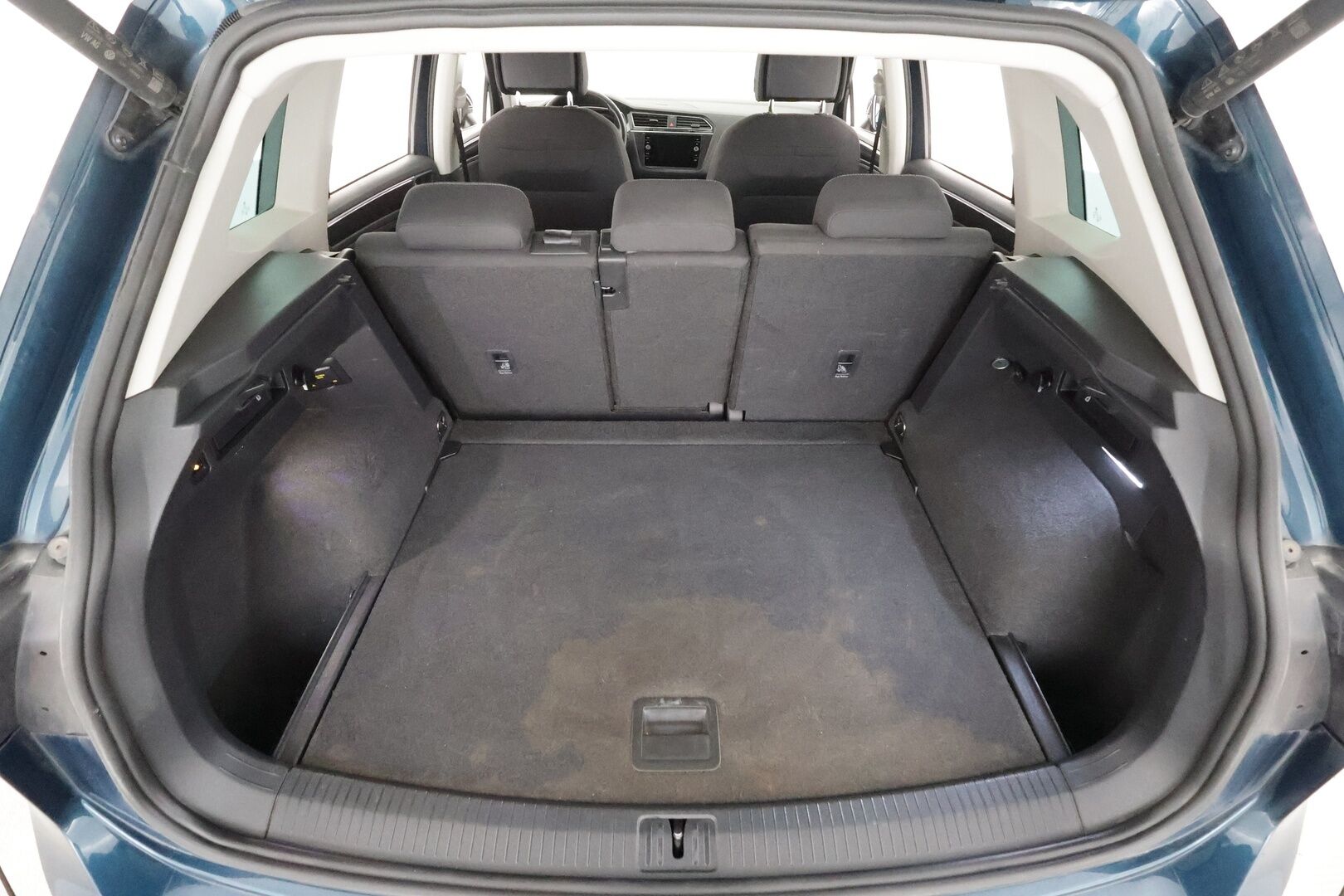 Volkswagen Tiguan 2022 1.5 TSI 110 kW Style Aut. - | 1. om Suomi-auto | ACC | Webasto | Vetokoukku | IQ Light Matrix-LED | Digimittaristo | P.Kamera | Hieronta |