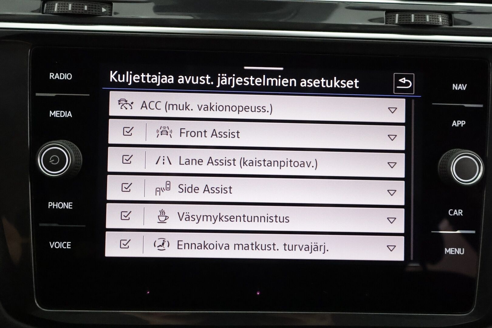 Volkswagen Tiguan 2022 1.5 TSI 110 kW Style Aut. - | 1. om Suomi-auto | ACC | Webasto | Vetokoukku | IQ Light Matrix-LED | Digimittaristo | P.Kamera | Hieronta |
