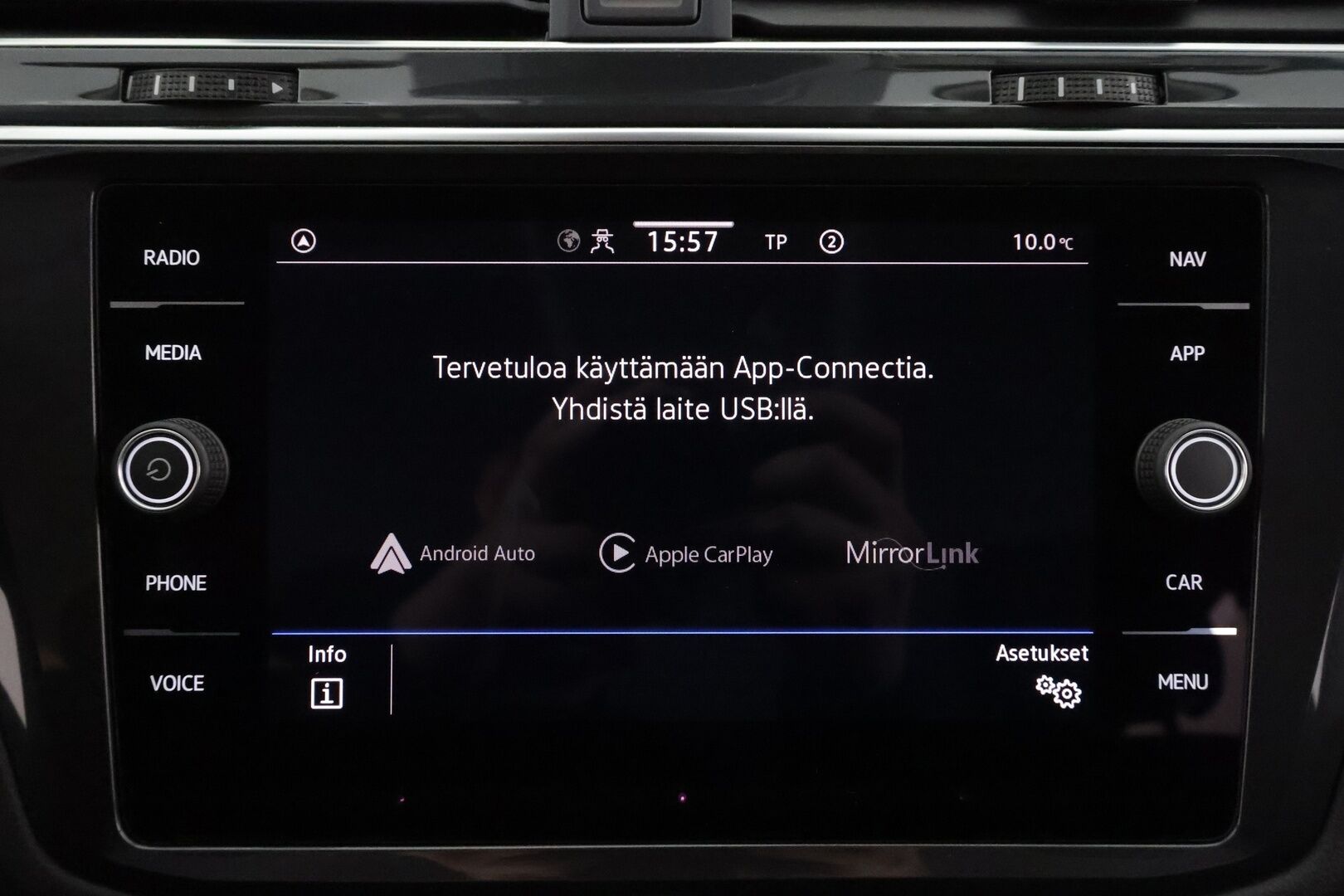 Volkswagen Tiguan 2022 1.5 TSI 110 kW Style Aut. - | 1. om Suomi-auto | ACC | Webasto | Vetokoukku | IQ Light Matrix-LED | Digimittaristo | P.Kamera | Hieronta |