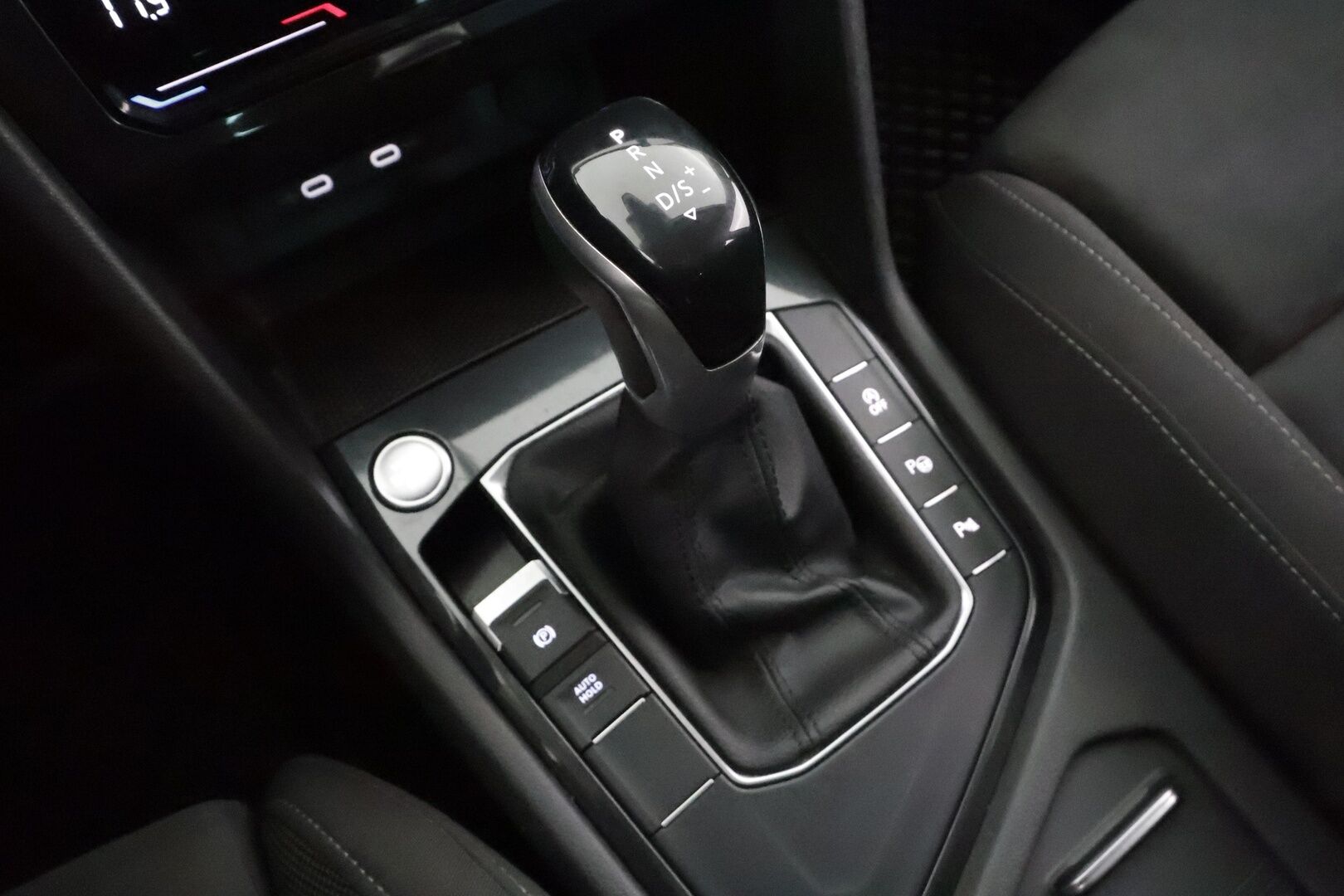 Volkswagen Tiguan 2022 1.5 TSI 110 kW Style Aut. - | 1. om Suomi-auto | ACC | Webasto | Vetokoukku | IQ Light Matrix-LED | Digimittaristo | P.Kamera | Hieronta |