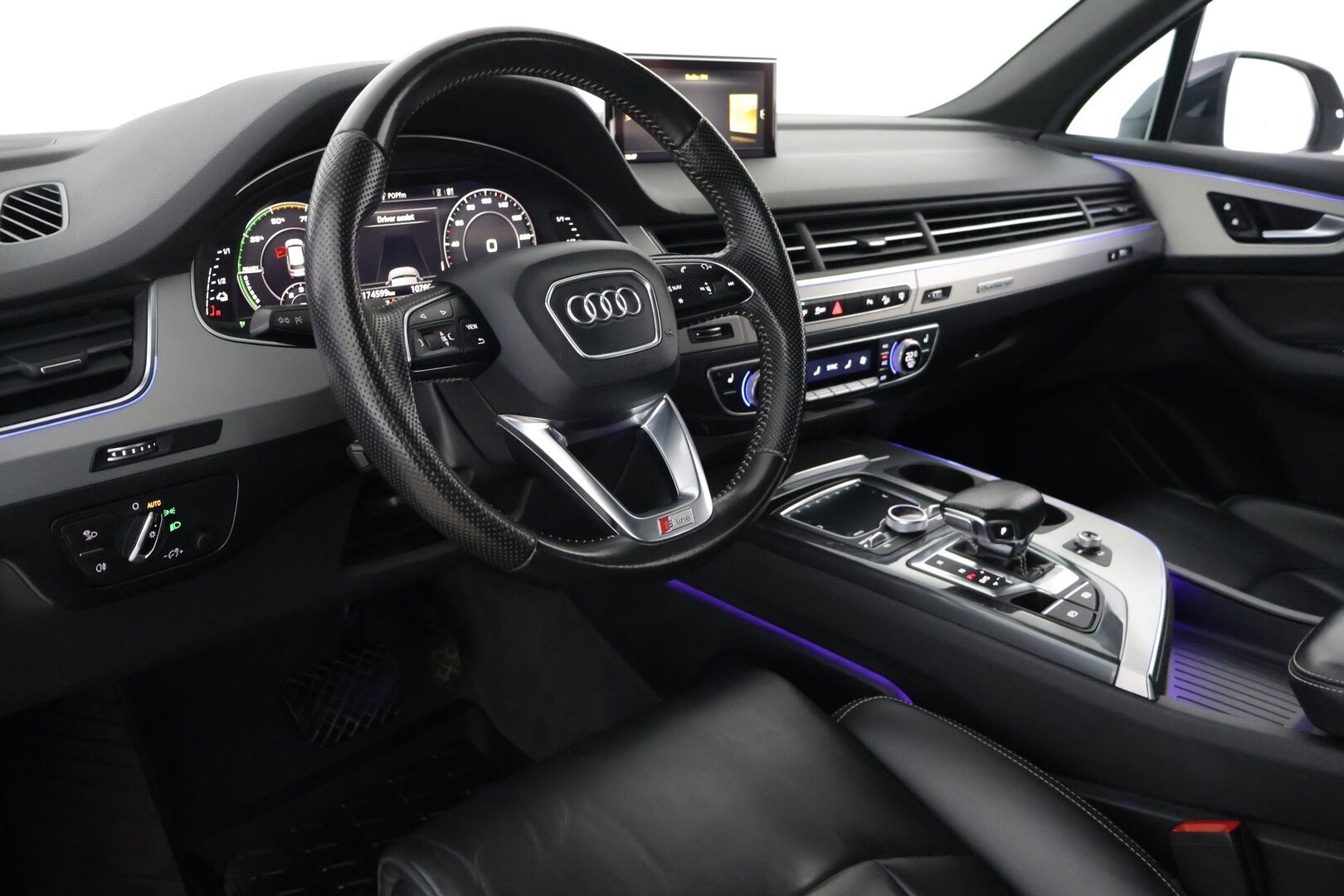 AUDI Q7 2017 3.0 TDI V6 e-tron Quattro TipTronic S-Line  *KATSO MITKÄ VARUSTEET* - * Adapt.LED / Digimittari / Sähköpenkit / Nahkasisusta / P-tutkat *