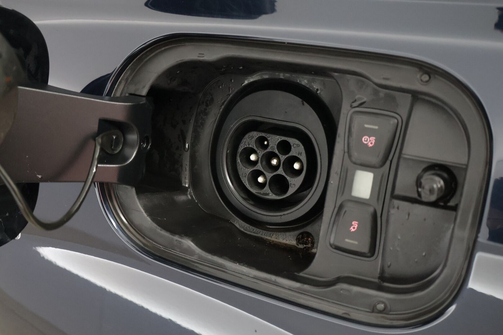 AUDI Q7 2017 3.0 TDI V6 e-tron Quattro TipTronic S-Line  *KATSO MITKÄ VARUSTEET* - * Adapt.LED / Digimittari / Sähköpenkit / Nahkasisusta / P-tutkat *