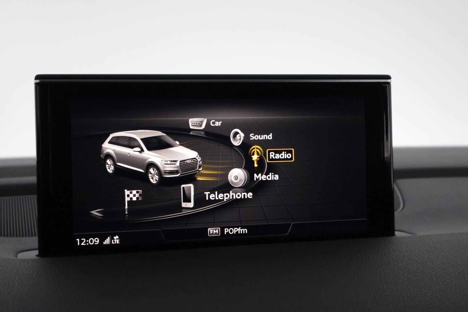 AUDI Q7 2017 3.0 TDI V6 e-tron Quattro TipTronic S-Line  *KATSO MITKÄ VARUSTEET* - * Adapt.LED / Digimittari / Sähköpenkit / Nahkasisusta / P-tutkat *