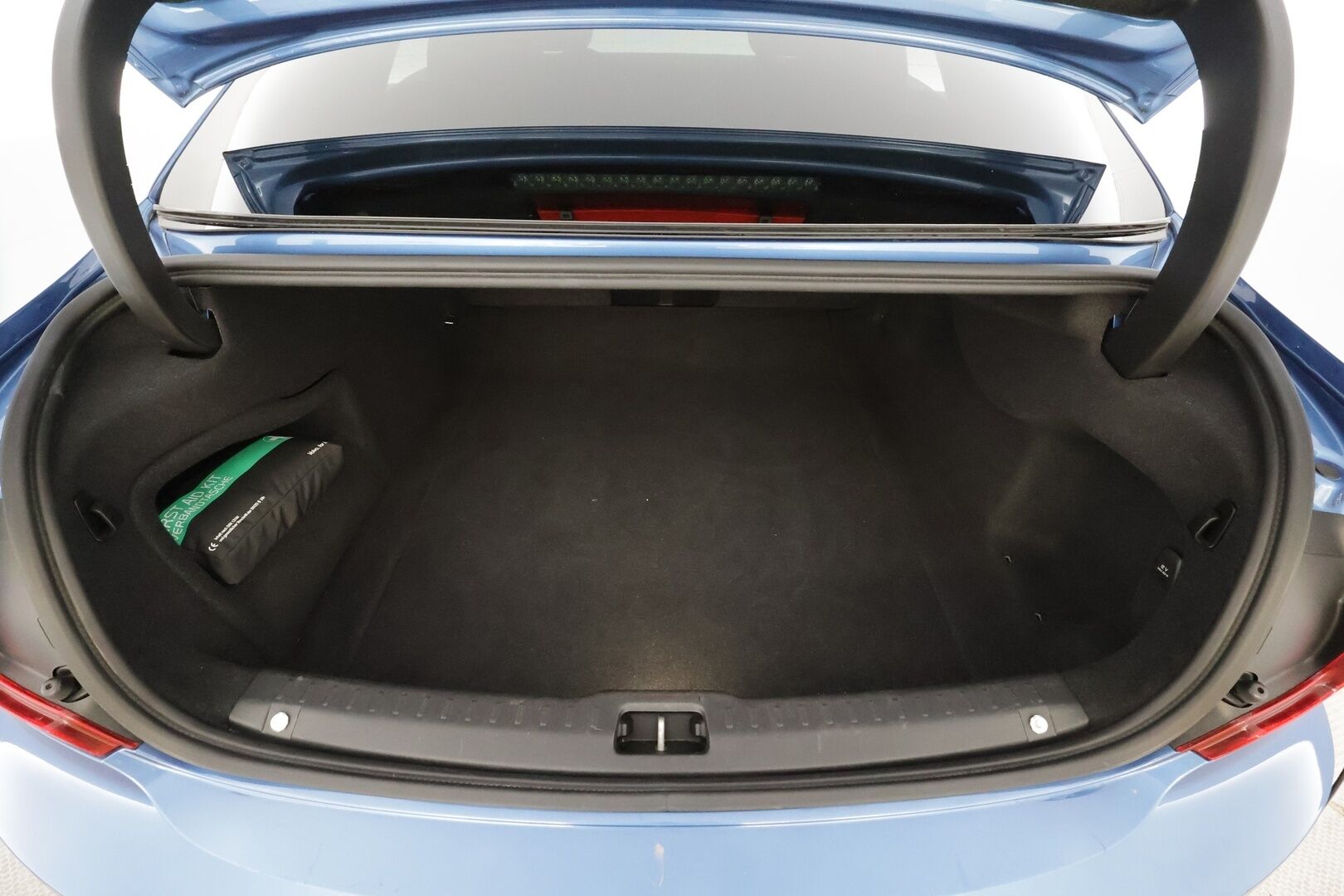 Volvo S90 2018 T8 AWD Business R-Design aut * ACC / P.kamera / LED / Navi / KeylessGo / Webasto / Sporttipenkit * - Akku kuntotarkastettu / Kahdet renkaat aluvanteilla / Hyvin huollettu - HULLUT VÄLIPÄIVÄT KORKOTARJOUS 2,49%