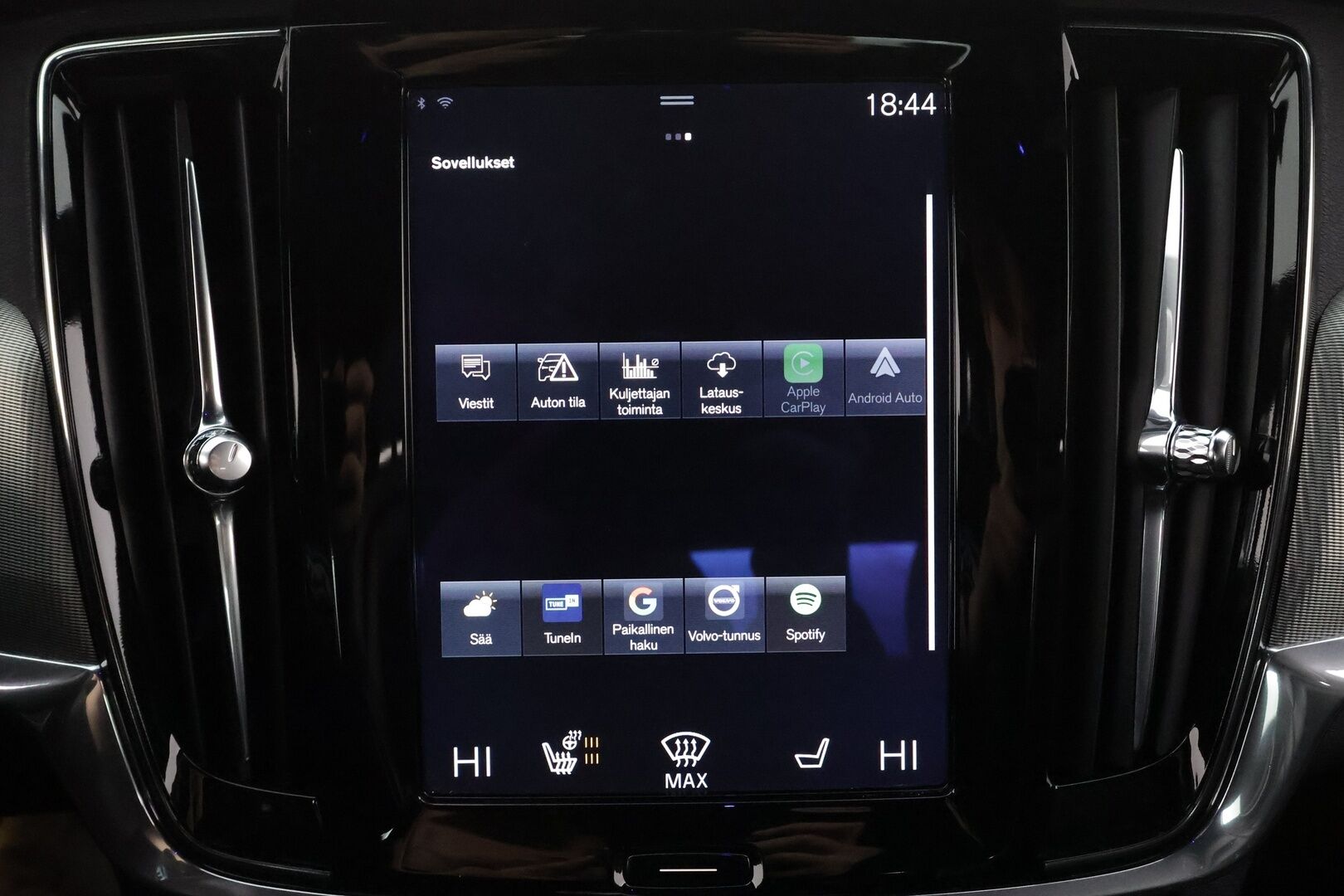 Volvo S90 2018 T8 AWD Business R-Design aut * ACC / P.kamera / LED / Navi / KeylessGo / Webasto / Sporttipenkit * - Akku kuntotarkastettu / Kahdet renkaat aluvanteilla / Hyvin huollettu - HULLUT VÄLIPÄIVÄT KORKOTARJOUS 2,49%