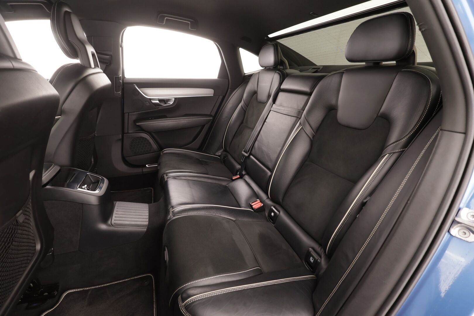 Volvo S90 2018 T8 AWD Business R-Design aut * ACC / P.kamera / LED / Navi / KeylessGo / Webasto / Sporttipenkit * - Akku kuntotarkastettu / Kahdet renkaat aluvanteilla / Hyvin huollettu - HULLUT VÄLIPÄIVÄT KORKOTARJOUS 2,49%