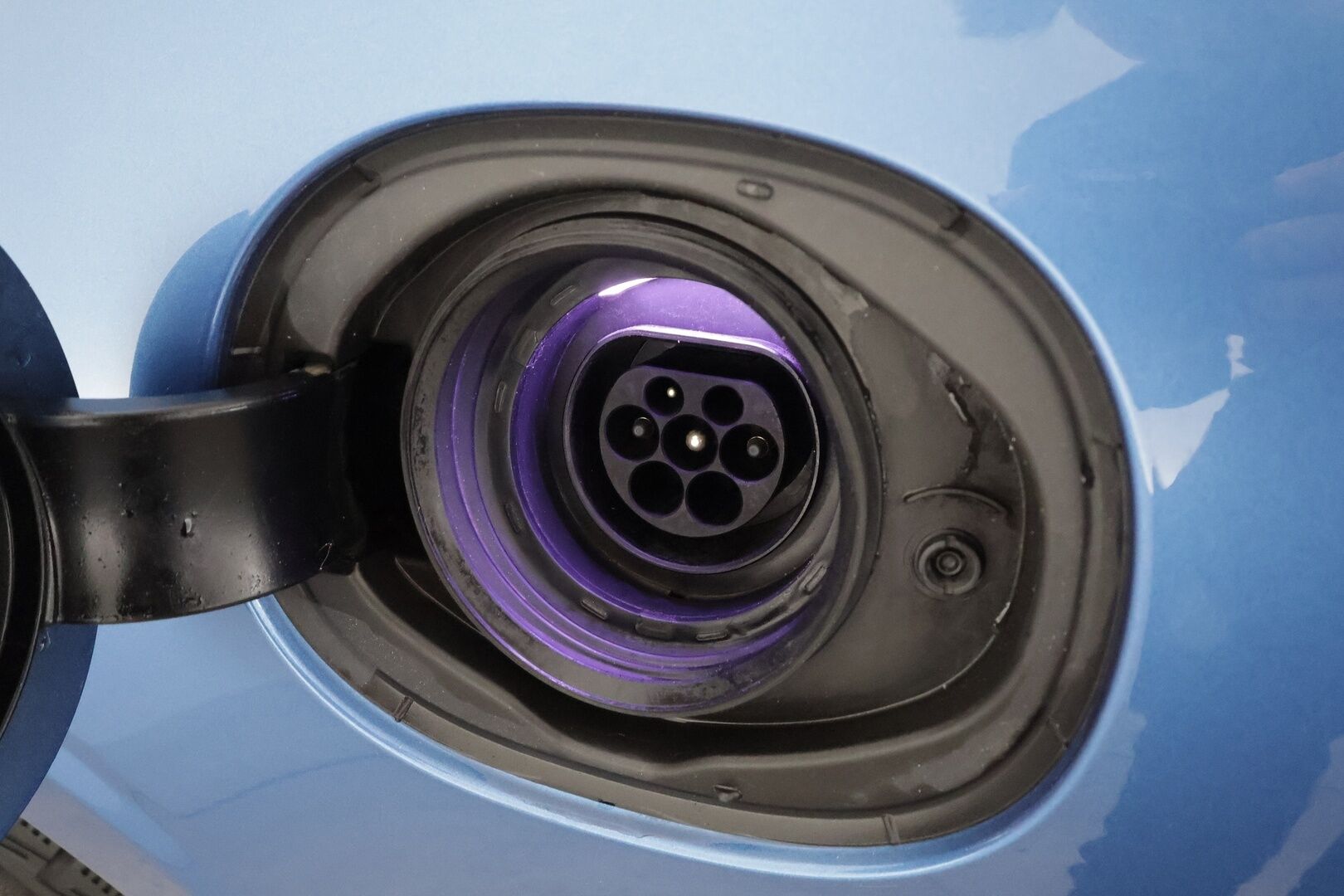 Volvo S90 2018 T8 AWD Business R-Design aut * ACC / P.kamera / LED / Navi / KeylessGo / Webasto / Sporttipenkit * - Akku kuntotarkastettu / Kahdet renkaat aluvanteilla / Hyvin huollettu - HULLUT VÄLIPÄIVÄT KORKOTARJOUS 2,49%