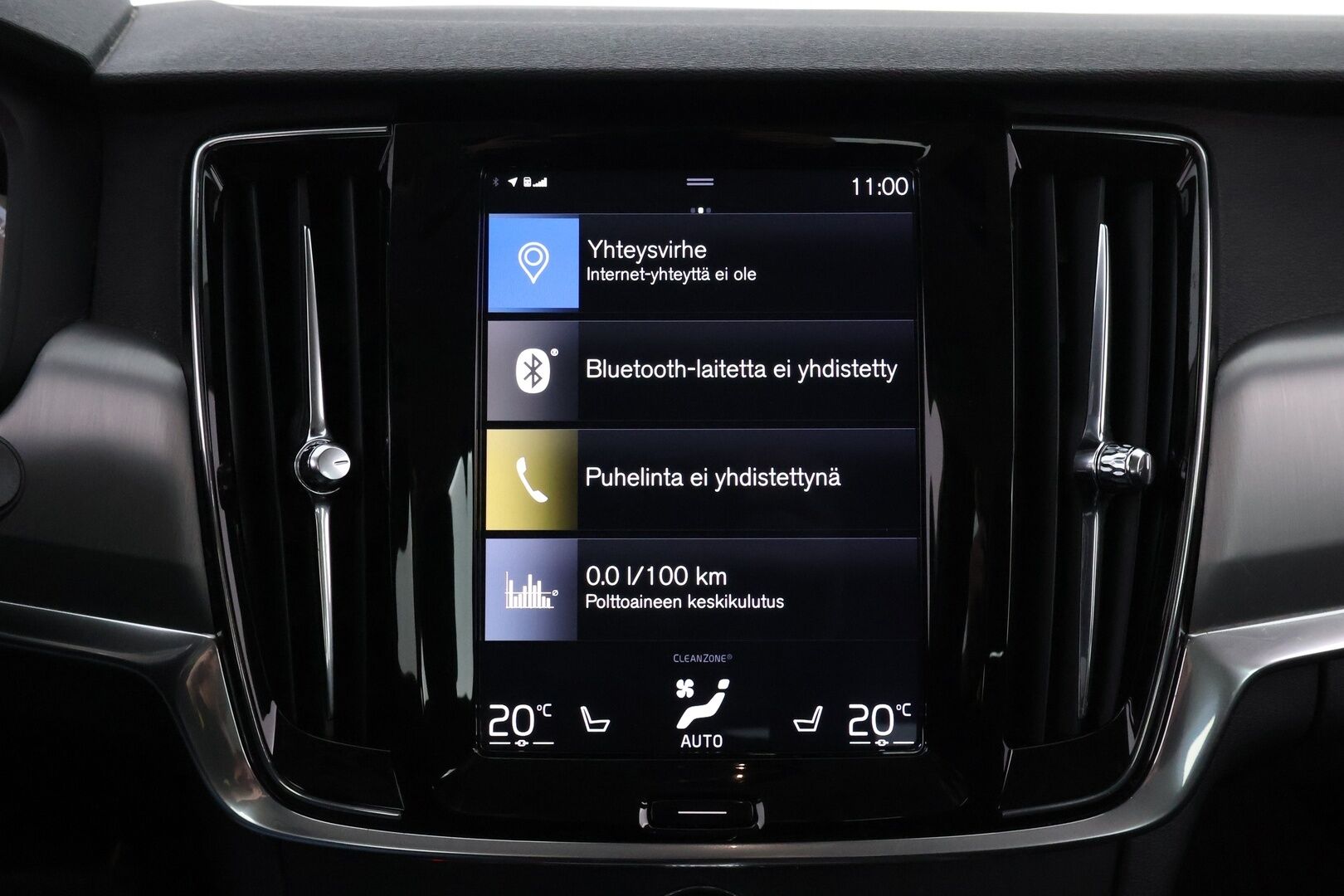 Volvo V90 2019 D4 AWD Momentum aut * Webasto / Adapt.Vakkari / Koukku / Navi / Audio High Performance / Ratinlämmitys / Hyvät varusteet - Jakopää juuri tehty / 2x Renkaat aluvantein / Juuri tullut Tampereelle!