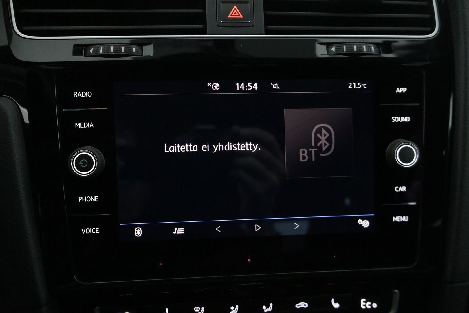 Volkswagen Golf 2018 GOLF Farmari (AC) 5ov 1395cm3 A * / Adapt. vakkari / Carplay / Lämmitettävät sivupeilit / Siisti / Lohko puhaltimella / * - Todella siisti yksilö siisteillä istuimilla! 