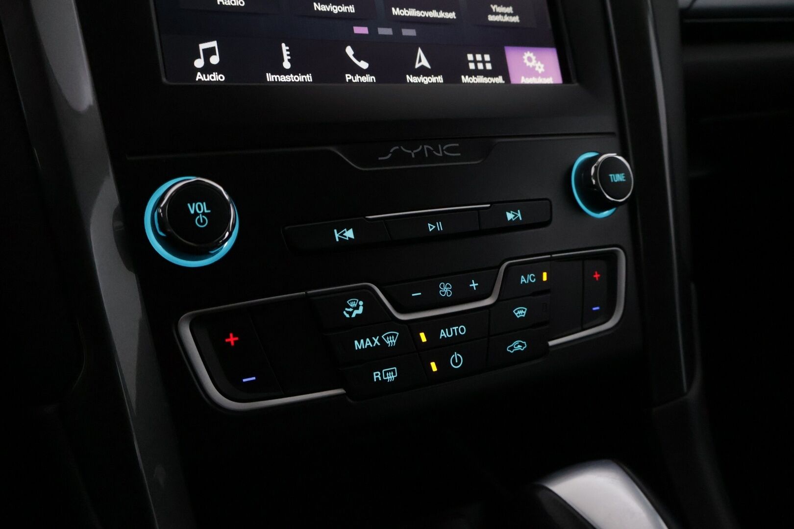 FORD Mondeo 2019 2,0 187hv Hybrid eCVT Titanium HEV Wagon- YritysOutlet - Myydään vain yrityksille - ACC / P-Kamera / Lohko / Navi!