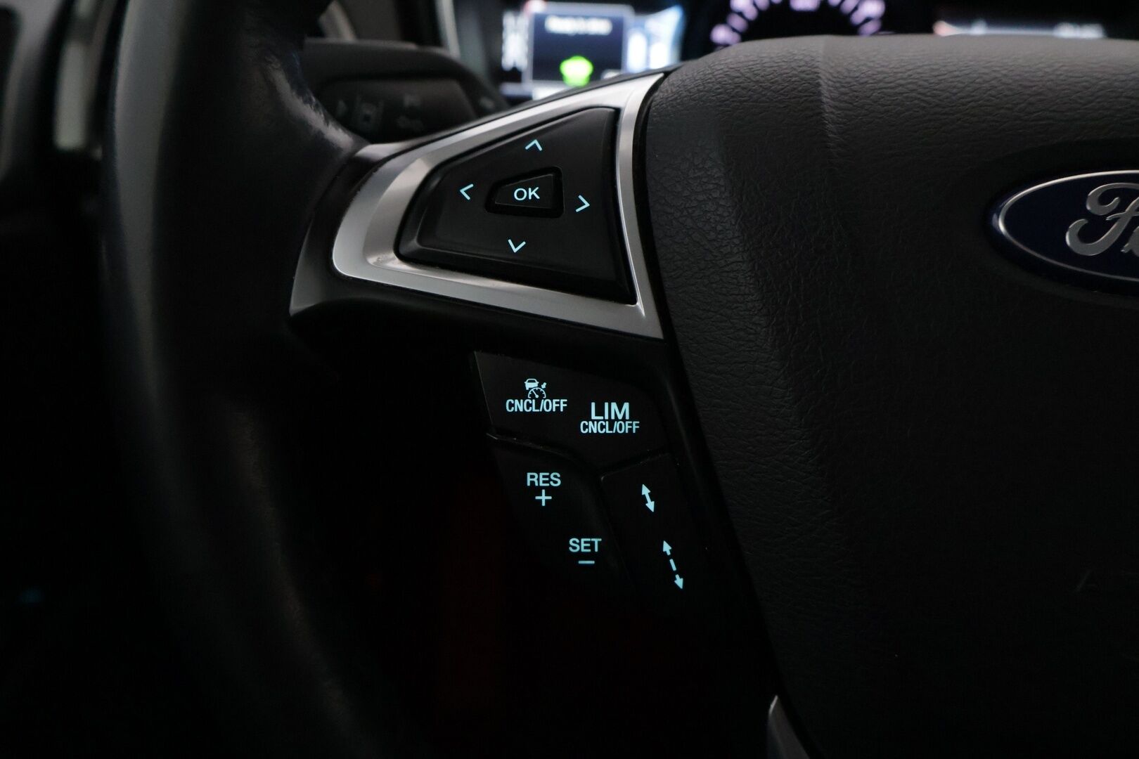 FORD Mondeo 2019 2,0 187hv Hybrid eCVT Titanium HEV Wagon- YritysOutlet - Myydään vain yrityksille - ACC / P-Kamera / Lohko / Navi!