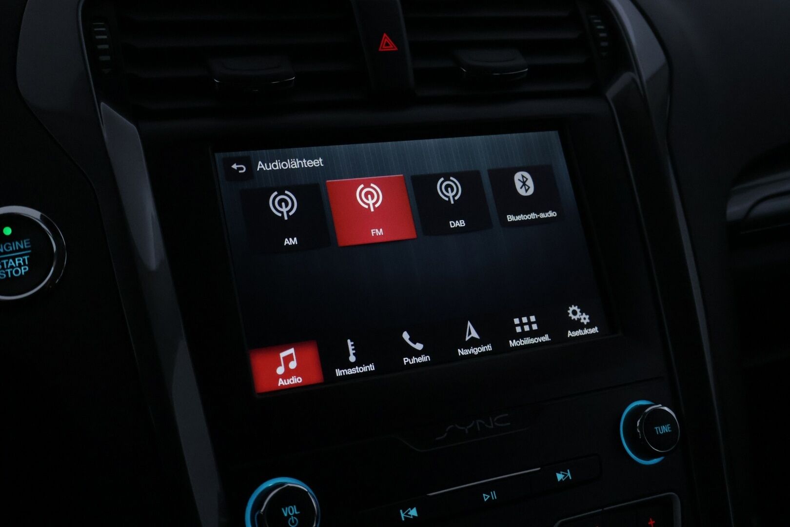 FORD Mondeo 2019 2,0 187hv Hybrid eCVT Titanium HEV Wagon- YritysOutlet - Myydään vain yrityksille - ACC / P-Kamera / Lohko / Navi!