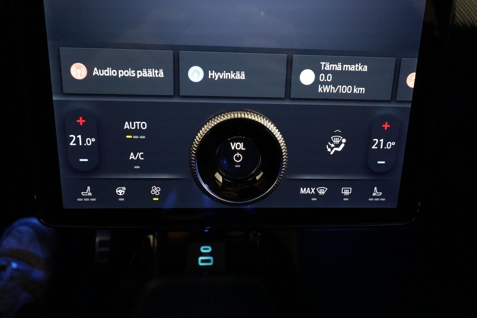 Ford Mustang Mach-E 2022 98kWh 351hv A1 AWD 5-ovinen - | Koukku | B&O | Lasikatto | 360 | ACC | Muistipenkki | LED | Kaistavahti | Katveaustin | Digimittaristo | Keyless | Suomi-auto | Merkkihuollot | 2x Latauskaapelit | Kahdet renkaat |