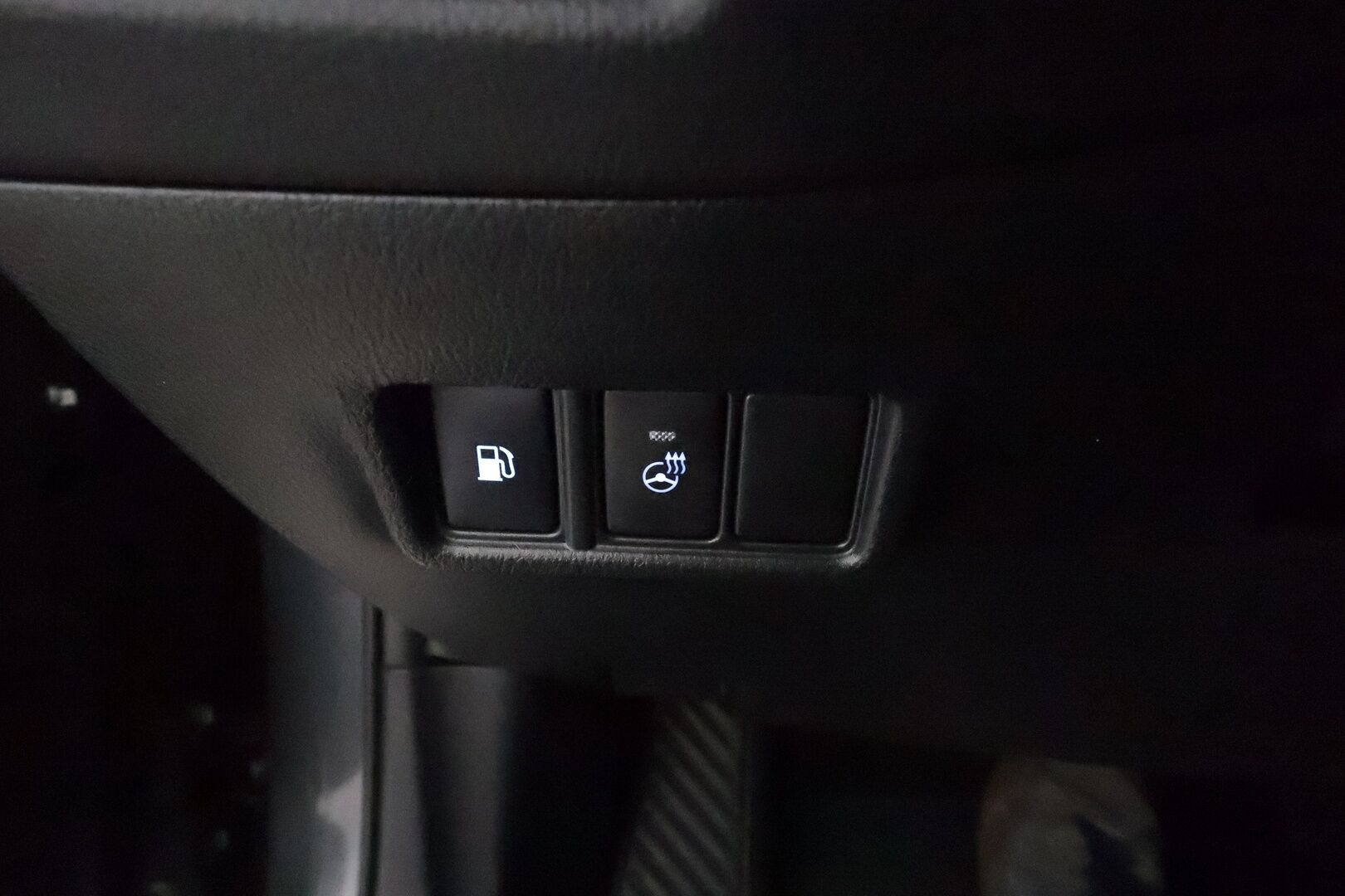 Toyota C-HR 2022 2,0 Hybrid Intense Edition **Merkkihuollettu / Adapt.vakkari / Navi / P.kamera / Keyless / Apple&Android**