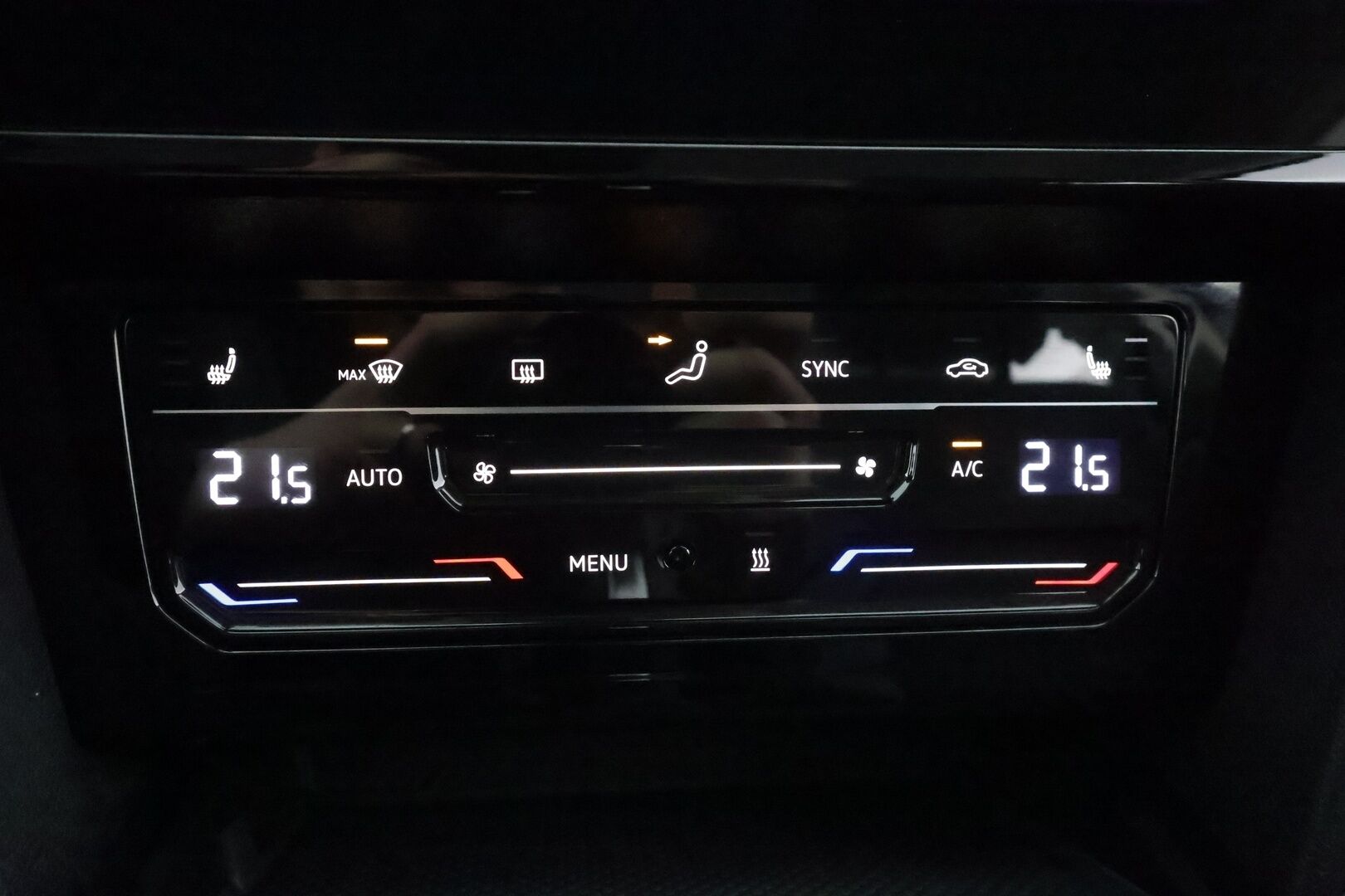 Volkswagen Passat 2021 Variant Alltrack 2,0 TDI SCR 147 kW 4MOTION DSG - ALV | Webasto | ACC | Matrix | P.Kamera | Navi | Kaistavahti | Keyless | Merkkihuollettu