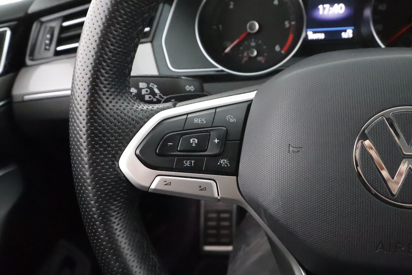 Volkswagen Passat 2021 Variant Alltrack 2,0 TDI SCR 147 kW 4MOTION DSG - ALV | Webasto | ACC | Matrix | P.Kamera | Navi | Kaistavahti | Keyless | Merkkihuollettu