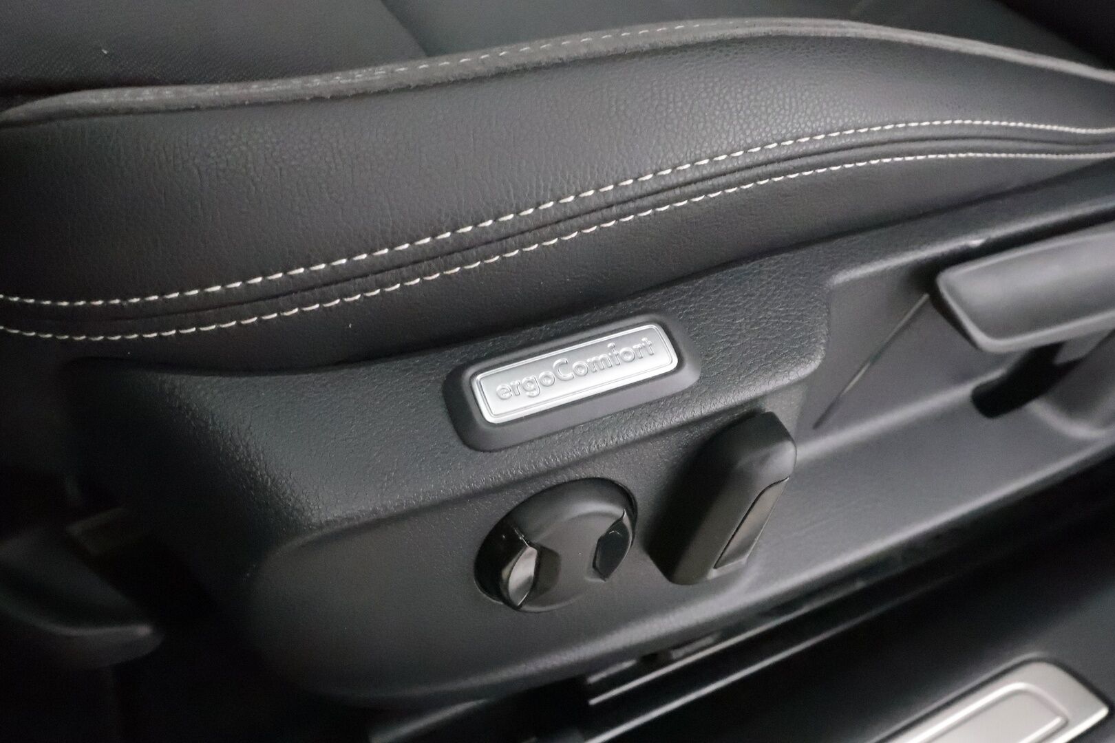 Volkswagen Passat 2021 Variant Alltrack 2,0 TDI SCR 147 kW 4MOTION DSG - ALV | Webasto | ACC | Matrix | P.Kamera | Navi | Kaistavahti | Keyless | Merkkihuollettu