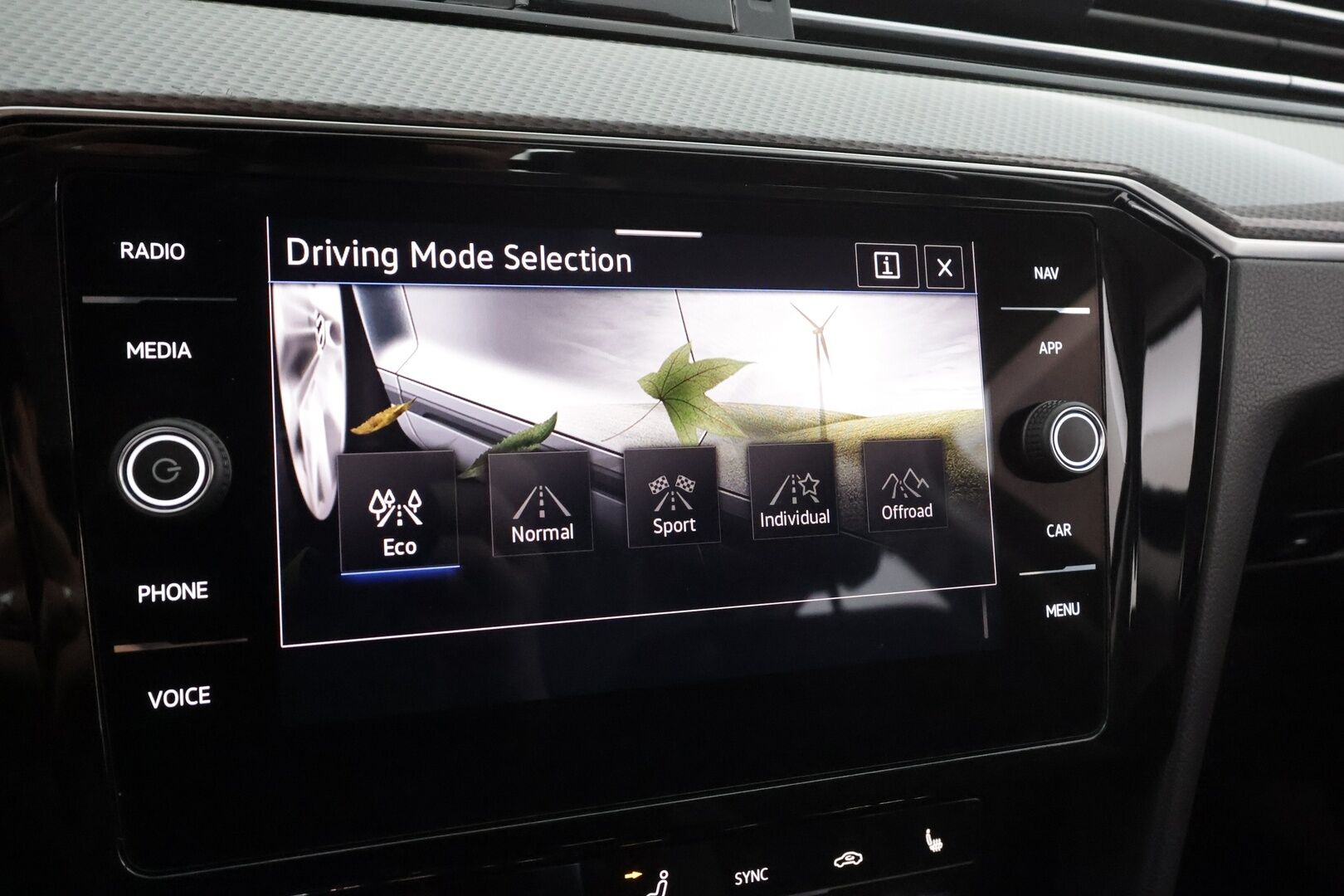 Volkswagen Passat 2021 Variant Alltrack 2,0 TDI SCR 147 kW 4MOTION DSG - ALV | Webasto | ACC | Matrix | P.Kamera | Navi | Kaistavahti | Keyless | Merkkihuollettu