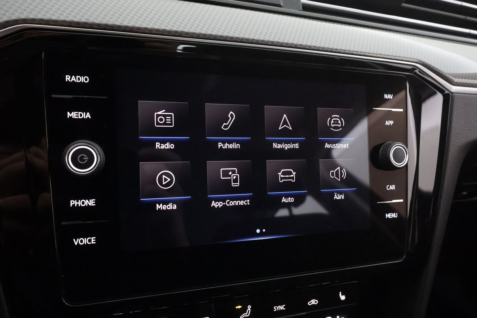 Volkswagen Passat 2021 Variant Alltrack 2,0 TDI SCR 147 kW 4MOTION DSG * Webasto / ACC / Matrix / P.Kamera / Navi / Kaistavahti / Keyless * - Merkkihuollot / Kahdet renkaat aluvanteilla / 1-om Suomi-auto - HULLUT AVAJAISHULINAT KORKOTARJOUS 3,29 %