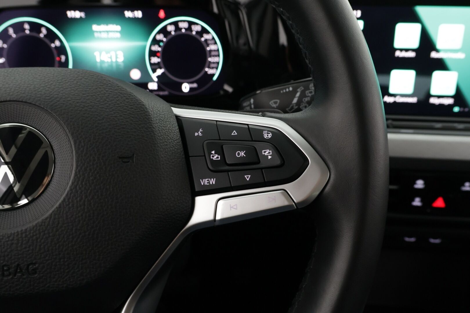 Volkswagen Golf 2021 Variant Comfort Business 1,0 eTSI (MHEV) 81 kW DSG-automaatti  *ACC / Kessy / Navi / Bliss* - Vetokoukku / ACC / PA-Lämmitin / Todella siisti!