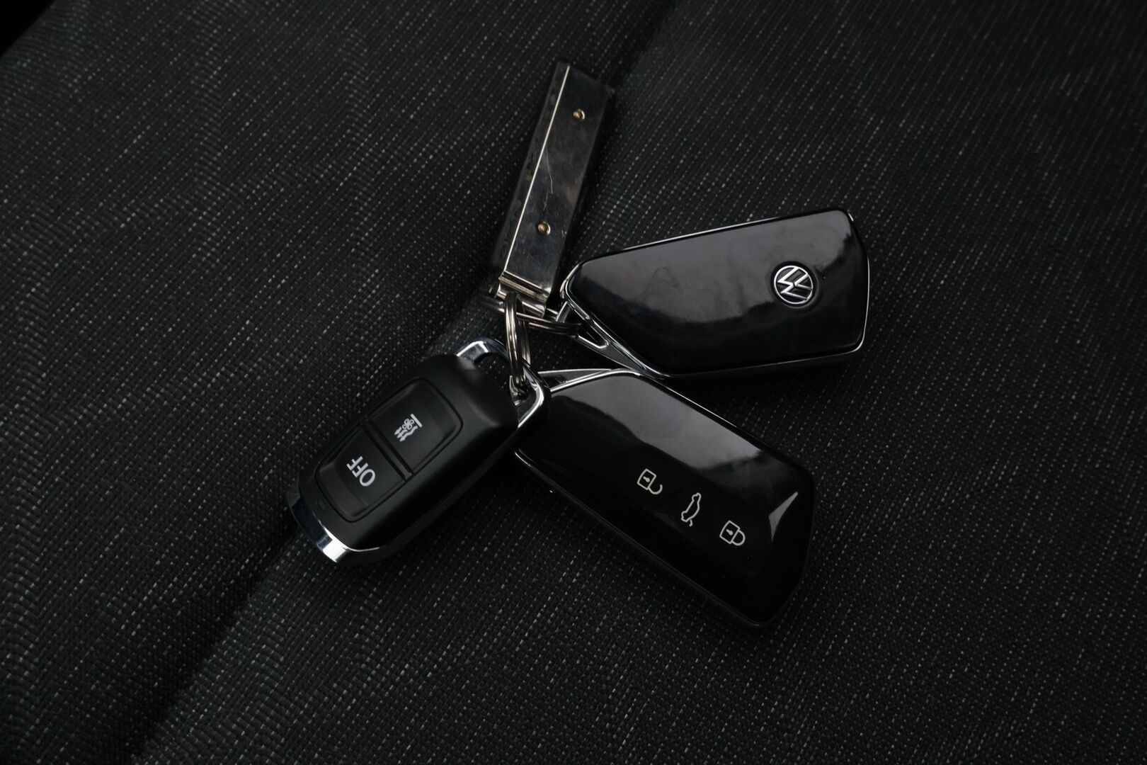 Volkswagen Golf 2021 Variant Comfort Business 1,0 eTSI (MHEV) 81 kW DSG-automaatti  *ACC / Kessy / Navi / Bliss* - Vetokoukku / ACC / PA-Lämmitin / Todella siisti!