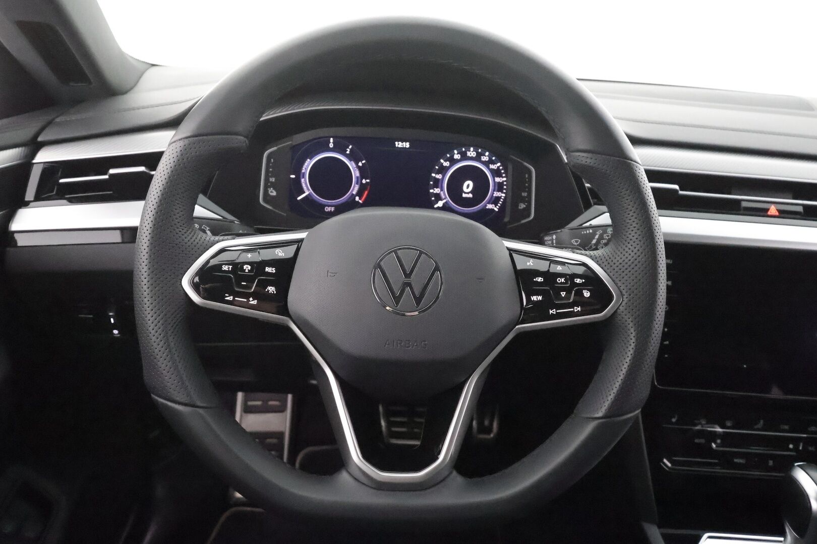 Volkswagen Arteon 2022 Shooting Brake R-Line eHybrid 160 kW DSG - | HUD | ACC | Webasto | Adapt.LED | 360 | Kaistavahti | Navi | Keyless |