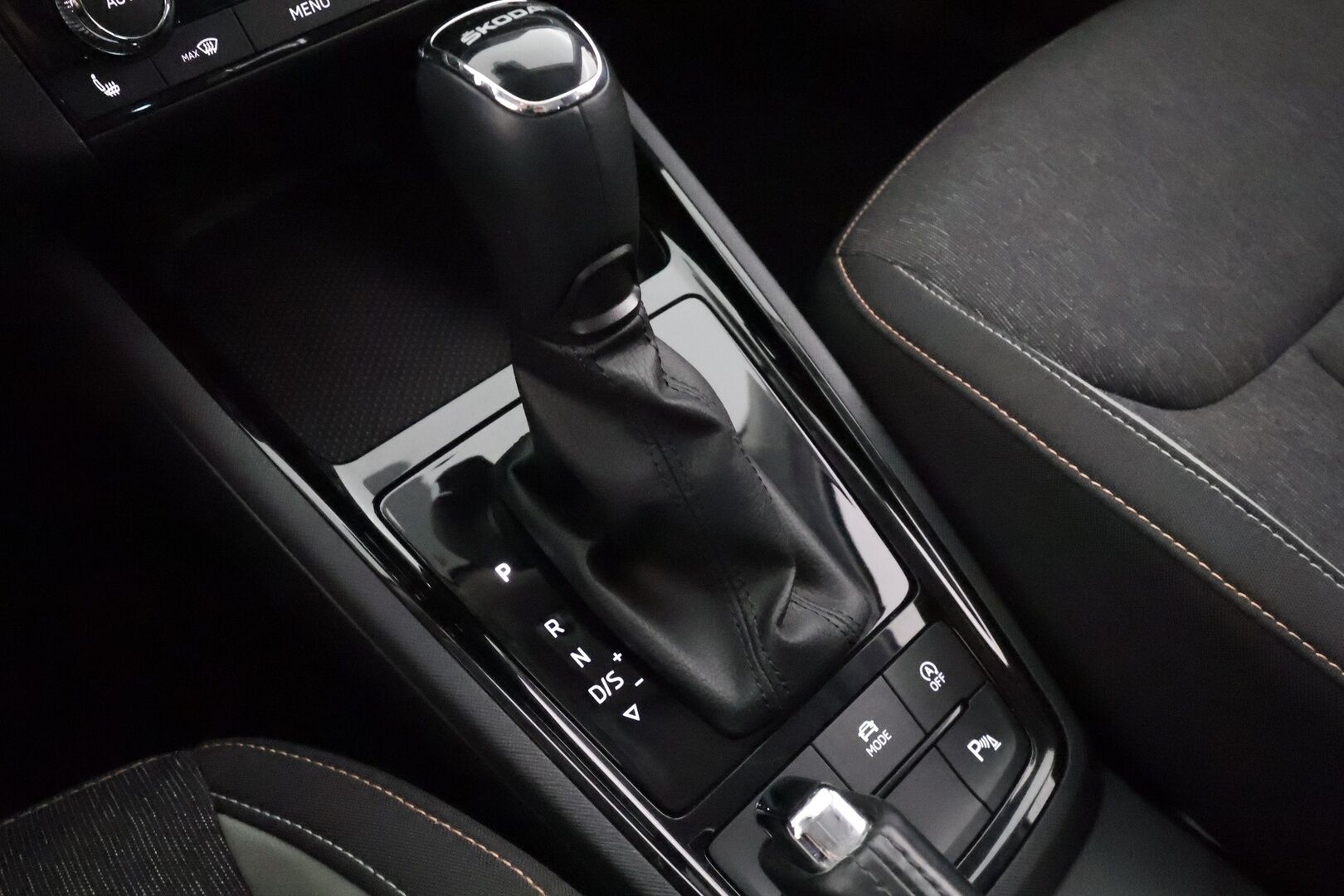 Skoda Kamiq 2021 1,0 TSI 110 Style DSG * ACC / LED / P.Kamera / Sisätilanlämmitin / Kaistavahti / Keyless * - 1-om Suomi-auto / Kahdet renkaat aluvanteilla - HULLUT AVAJAISHULINAT KORKOTARJOUS 3,29 %