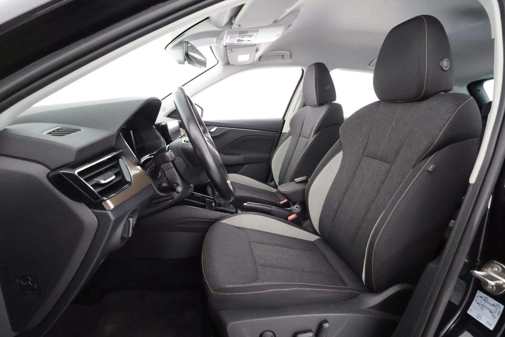 Skoda Kamiq 2021 1,0 TSI 110 Style DSG * ACC / LED / P.Kamera / Sisätilanlämmitin / Kaistavahti / Keyless * - 1-om Suomi-auto / Kahdet renkaat aluvanteilla - HULLUT AVAJAISHULINAT KORKOTARJOUS 3,29 %