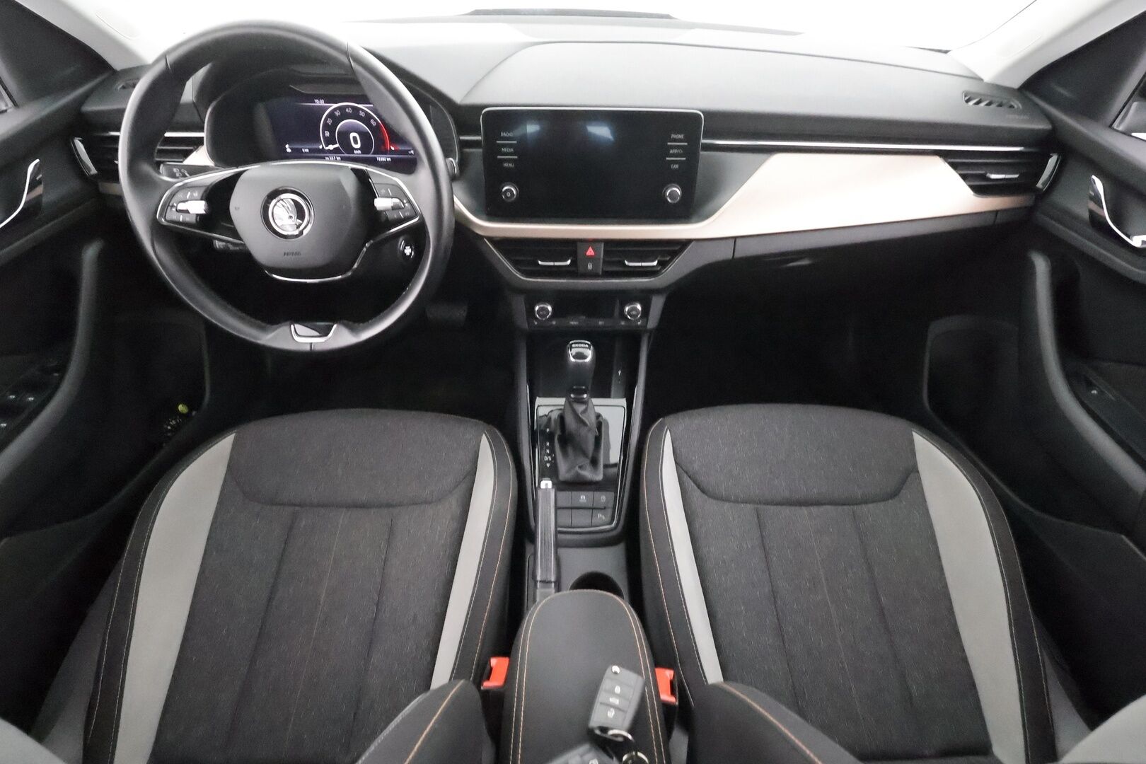 Skoda Kamiq 2021 1,0 TSI 110 Style DSG * ACC / LED / P.Kamera / Sisätilanlämmitin / Kaistavahti / Keyless * - 1-om Suomi-auto / Kahdet renkaat aluvanteilla - HULLUT AVAJAISHULINAT KORKOTARJOUS 3,29 %