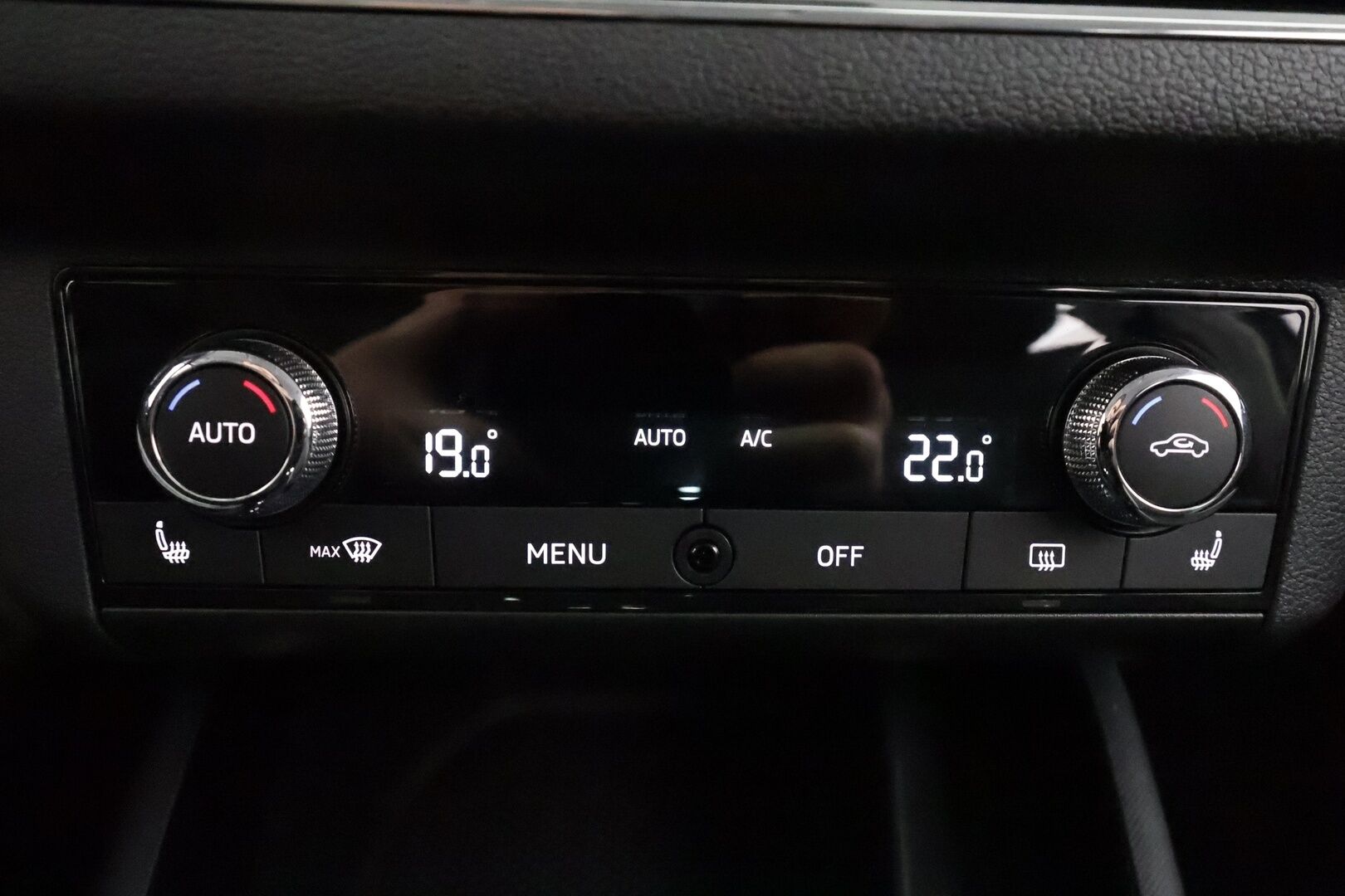 Skoda Kamiq 2021 1,0 TSI 110 Style DSG * ACC / LED / P.Kamera / Sisätilanlämmitin / Kaistavahti / Keyless * - 1-om Suomi-auto / Kahdet renkaat aluvanteilla - HULLUT AVAJAISHULINAT KORKOTARJOUS 3,29 %