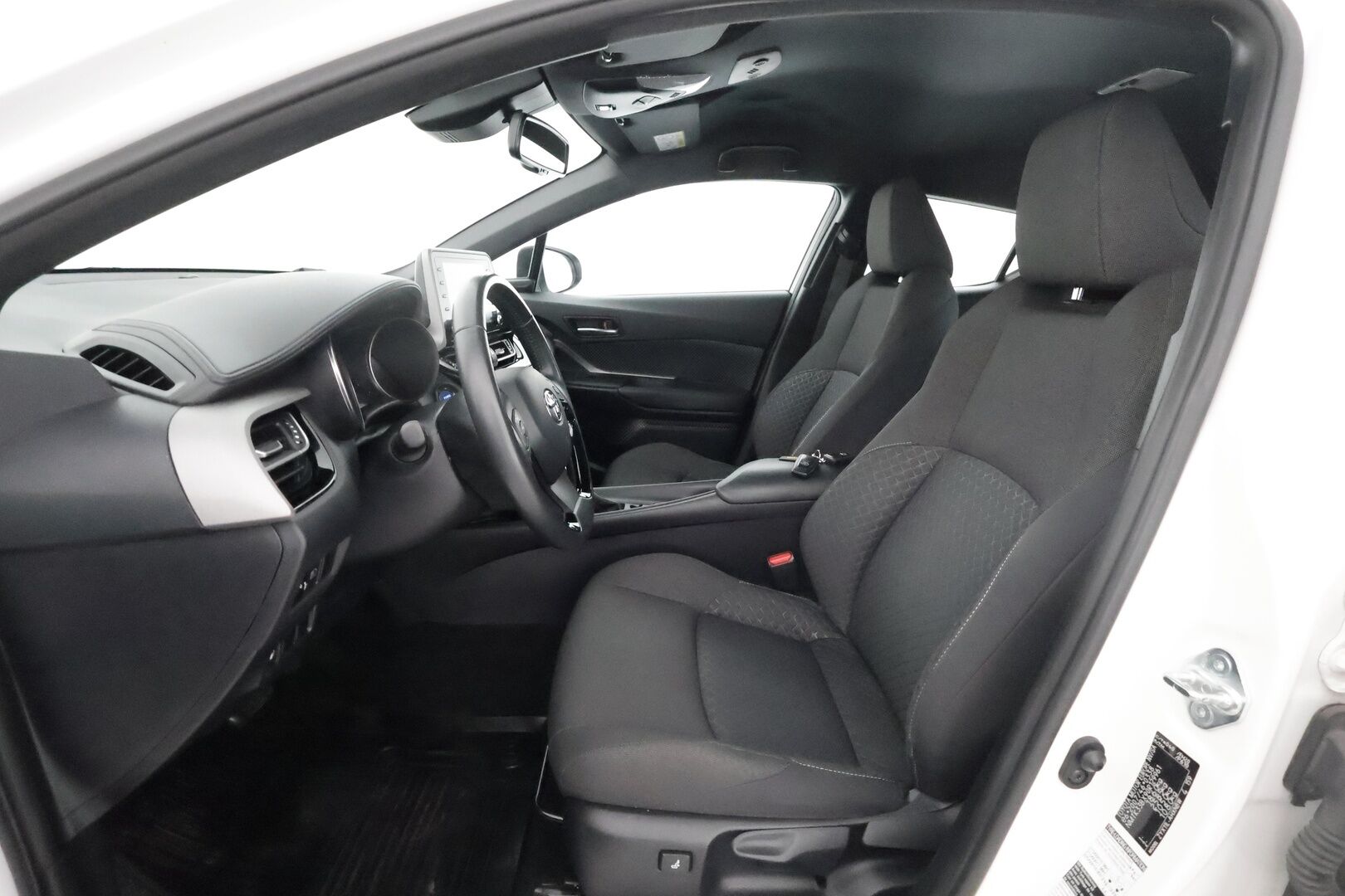Toyota C-HR 2021 1,8 Hybrid Active Edition **Adapt.Vakkari / P. Kamera / LED-valot / Navi / Kaistavahti / 2x Renkaat**