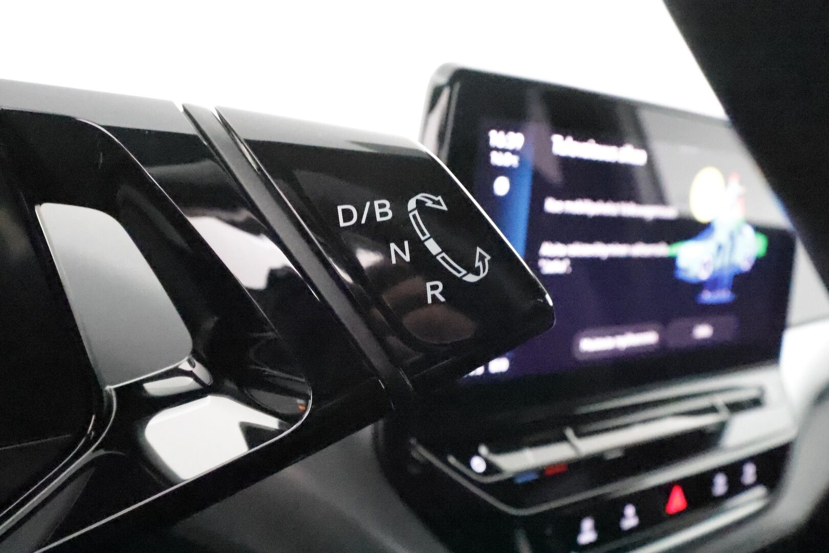Volkswagen ID.4 2022 Pro Performance* Hierovat Sporttipenkit Muistilla / Lämpöpumppu / Koukku / Adapt.Vakkari / Matrix-LED** - 3,99 % KORKOTARJOUS TÄHÄN AUTOON - * 1.Om Suomi-auto / Navi / Kaistavahti / KeylessGO / 2x Renkaat