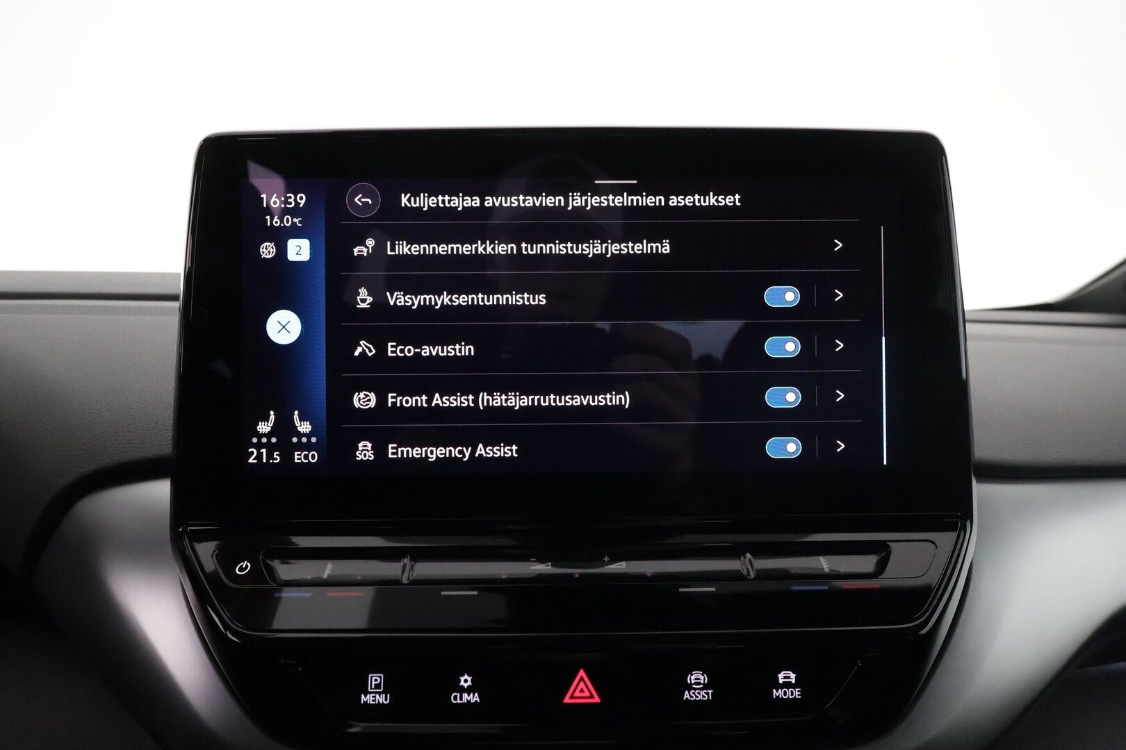 Volkswagen ID.4 2022 Pro Performance* Hierovat Sporttipenkit Muistilla / Lämpöpumppu / Koukku / Adapt.Vakkari / Matrix-LED** - 3,99 % KORKOTARJOUS TÄHÄN AUTOON - * 1.Om Suomi-auto / Navi / Kaistavahti / KeylessGO / 2x Renkaat