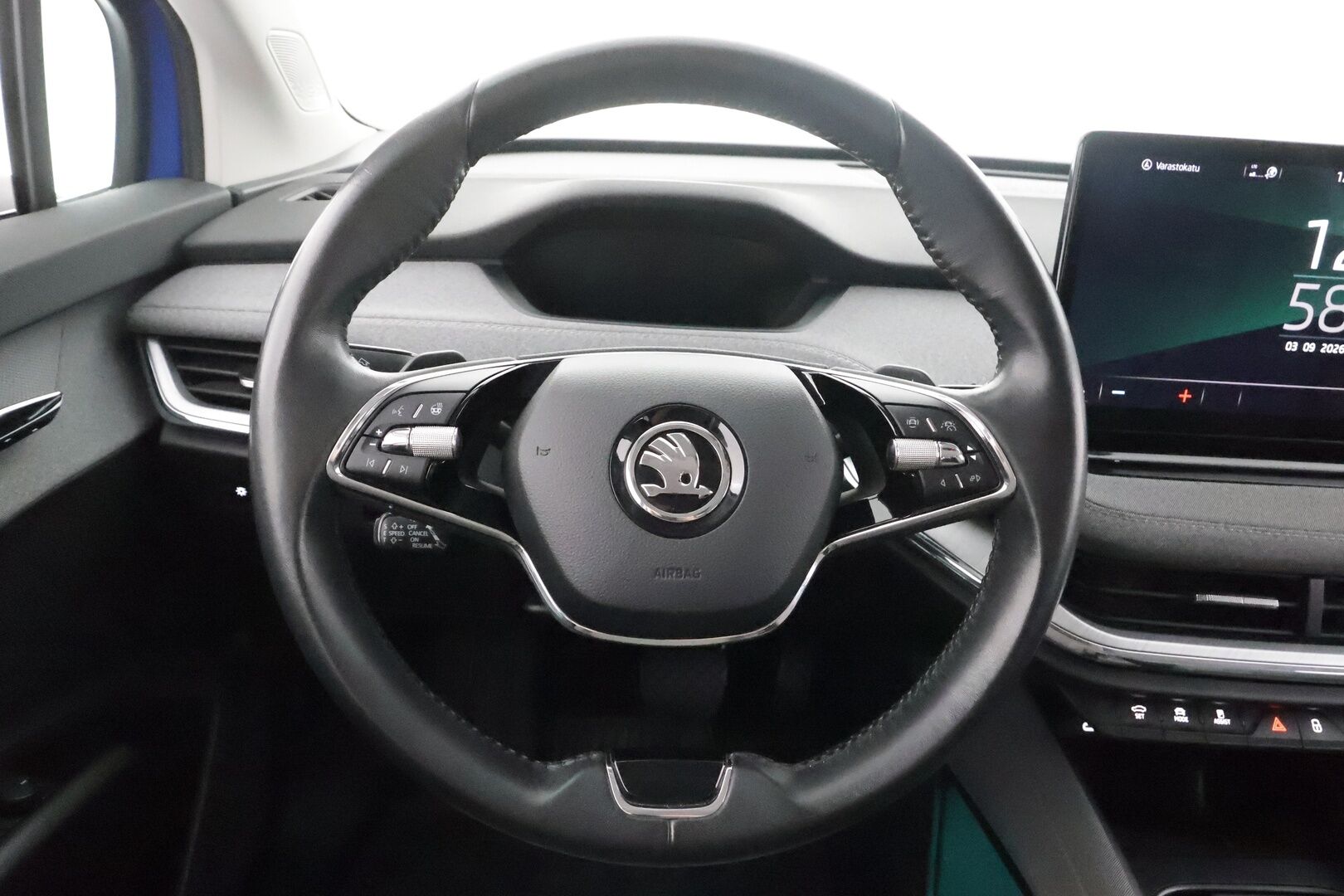 Skoda Enyaq 2022 80 iV - | ACC | Koukku | ILP | Muistipenkki | P.Kamera | LED | Puolinahat | Ratinlämmitys | Keyless | Apple&Android | 1.Om Suomi-auto | Kahdet Renkaat | Merkkihuollettu |