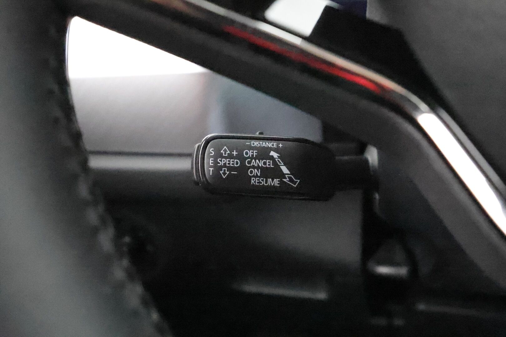 Skoda Kodiaq 2022 1.5 TSI ACT Ambition DSG Autom. *Webasto / Adapt. Vakkari / Koukku / Tutkat / LED-valot / KeylessGo / Digimittaristo - 1-omisteinen Facelift mallia oleva katumaasturi todella hyvillä varusteilla! Suomi-auto