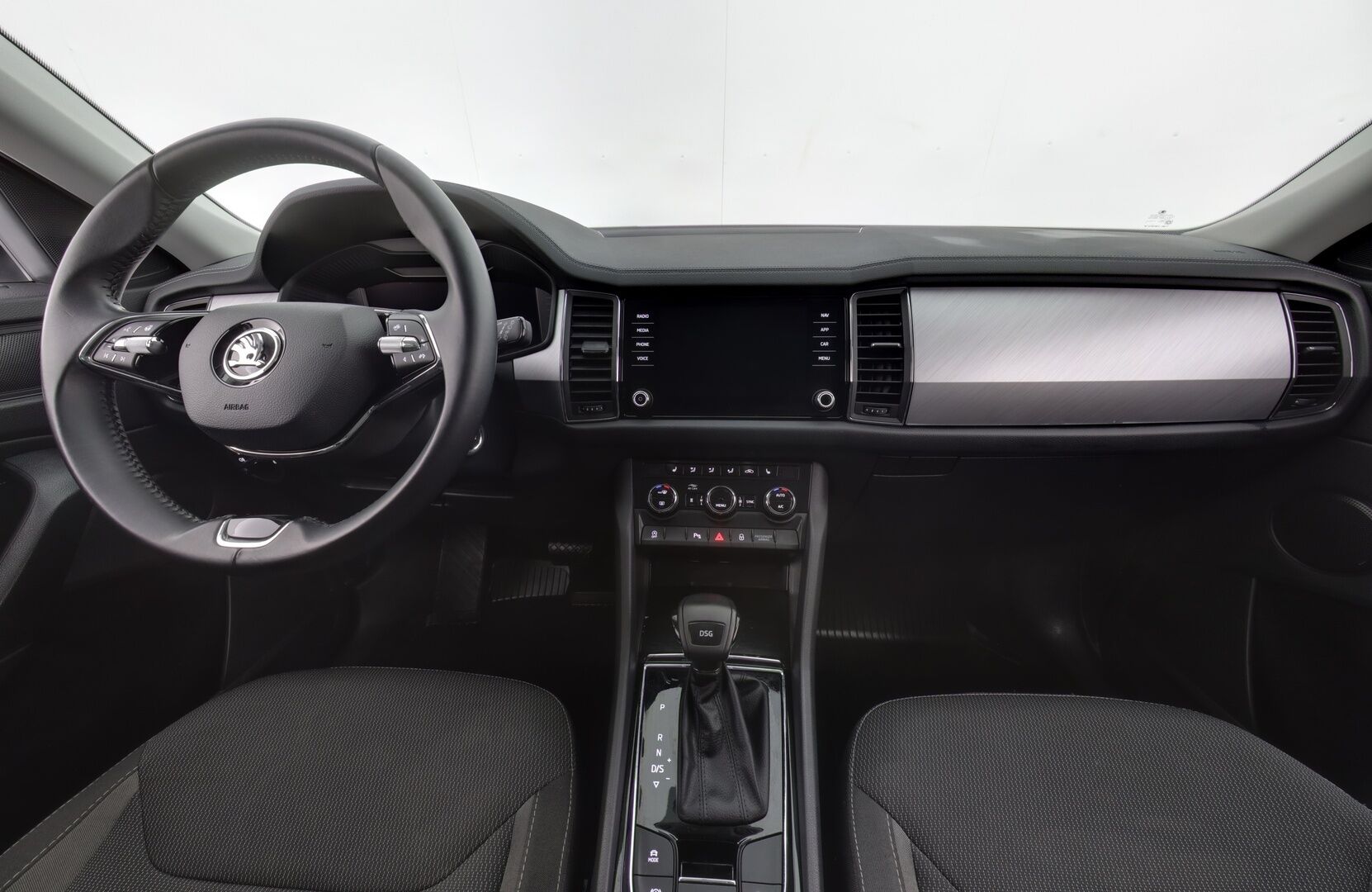 Skoda Kodiaq 2022 1.5 TSI ACT Ambition DSG Autom. *Webasto / Adapt. Vakkari / Koukku / Tutkat / LED-valot / KeylessGo / Digimittaristo - 1-omisteinen Facelift mallia oleva katumaasturi todella hyvillä varusteilla! Suomi-auto