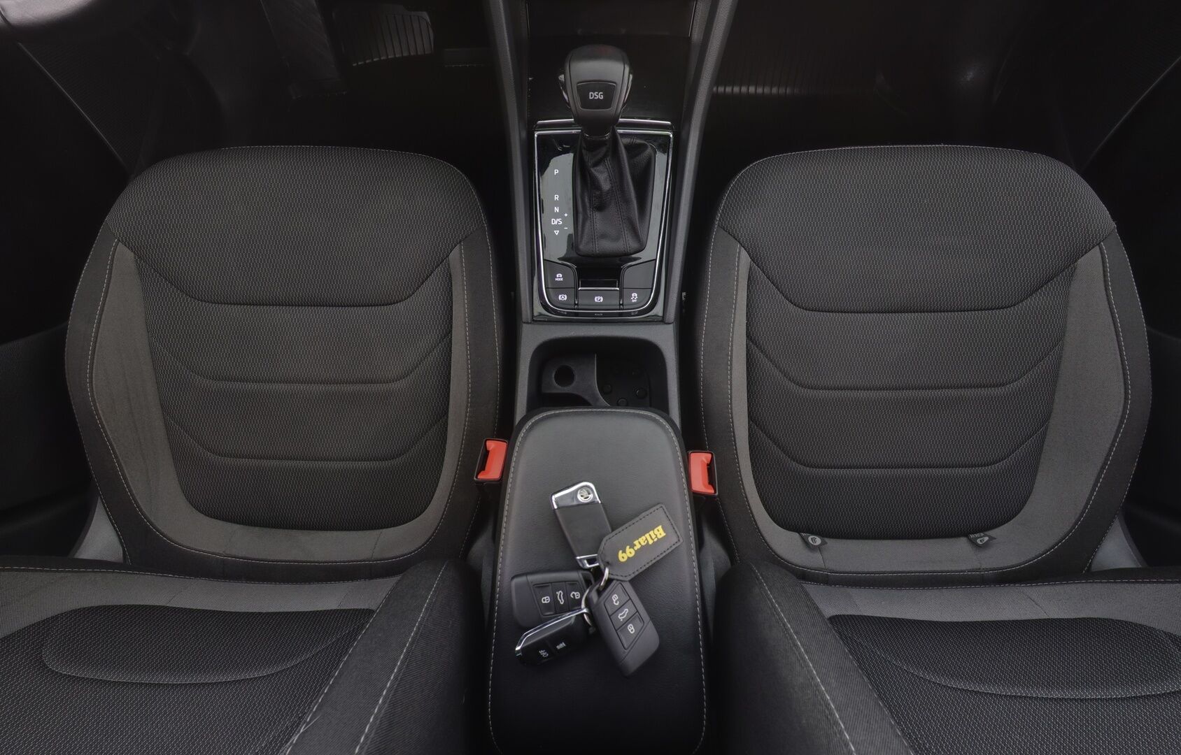 Skoda Kodiaq 2022 1.5 TSI ACT Ambition DSG Autom. *Webasto / Adapt. Vakkari / Koukku / Tutkat / LED-valot / KeylessGo / Digimittaristo - 1-omisteinen Facelift mallia oleva katumaasturi todella hyvillä varusteilla! Suomi-auto