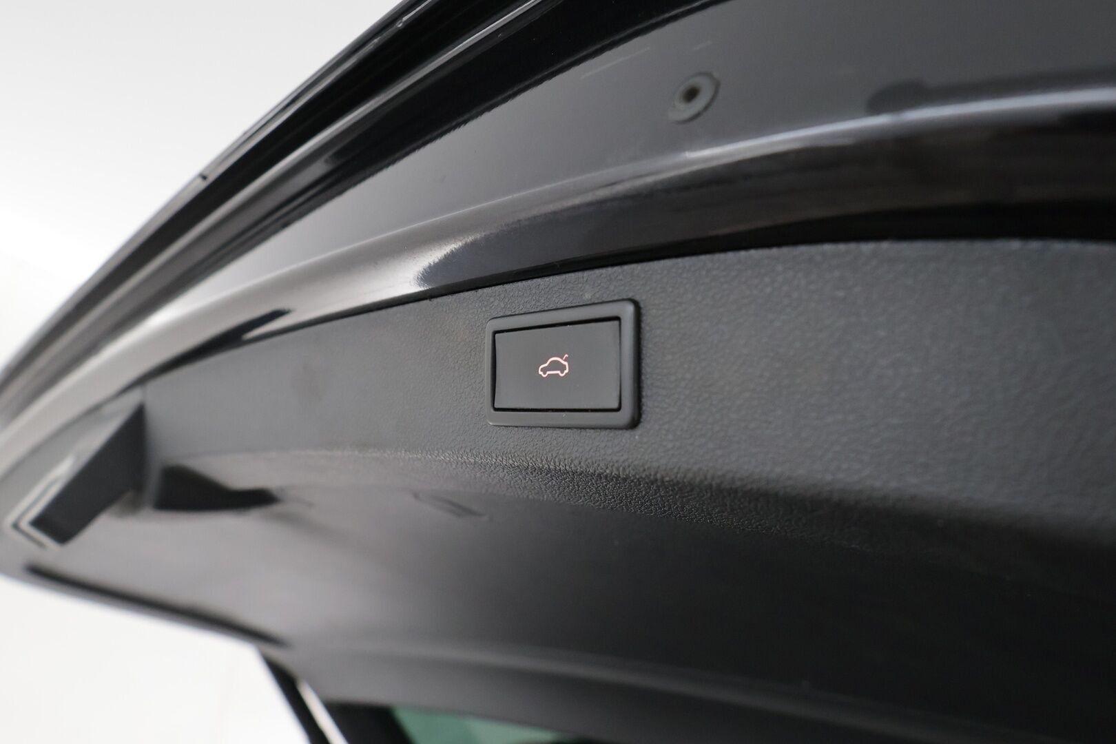 Skoda Kodiaq 2022 1.5 TSI ACT Ambition DSG Autom. *Webasto / Adapt. Vakkari / Koukku / Tutkat / LED-valot / KeylessGo / Digimittaristo - 1-omisteinen Facelift mallia oleva katumaasturi todella hyvillä varusteilla! Suomi-auto